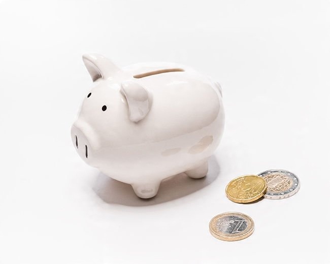 

Świnka skarbonka ceramiczna w prezentowym pudełku