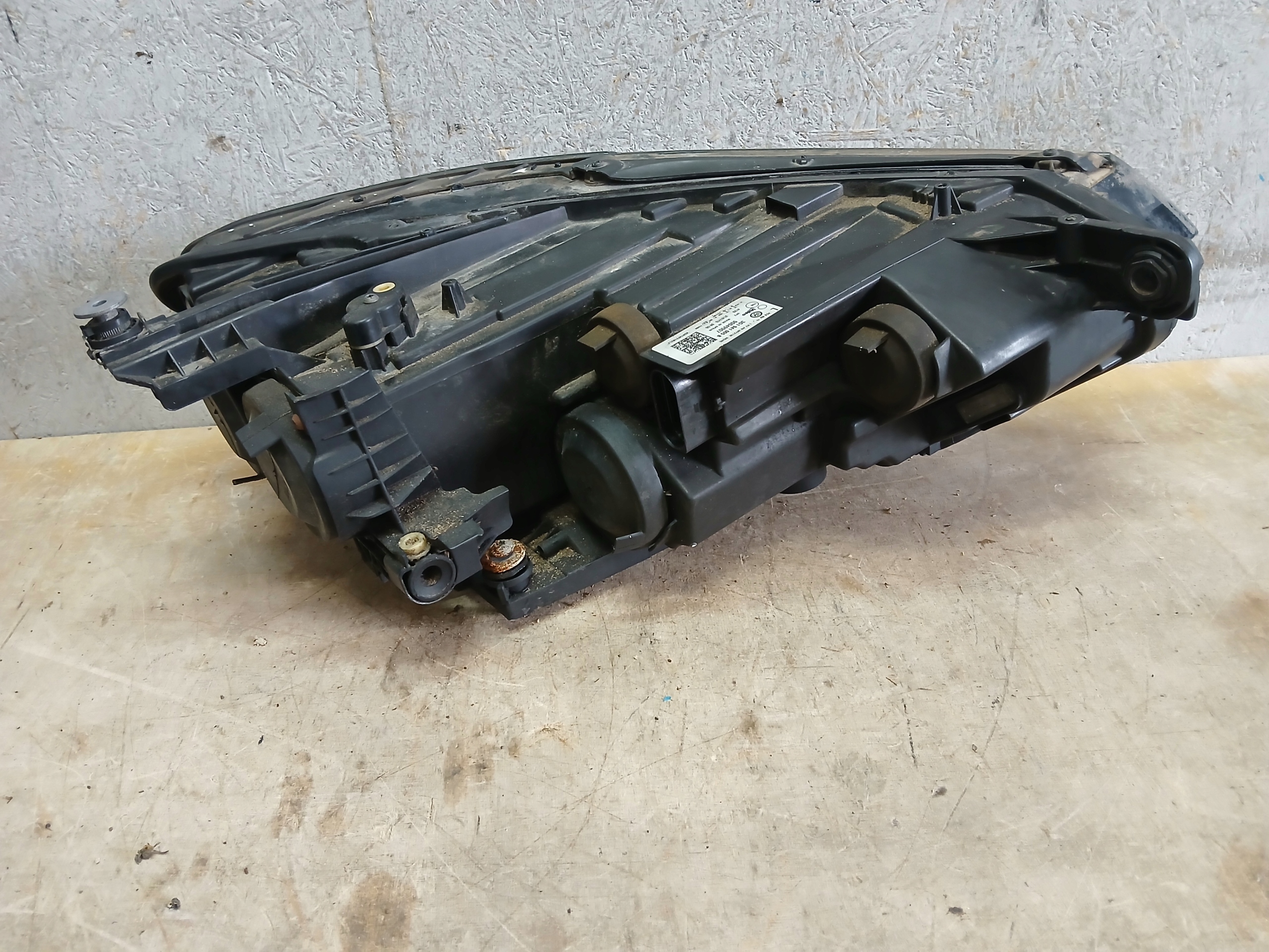 light front left VW PASSAT B8 3G1941005B