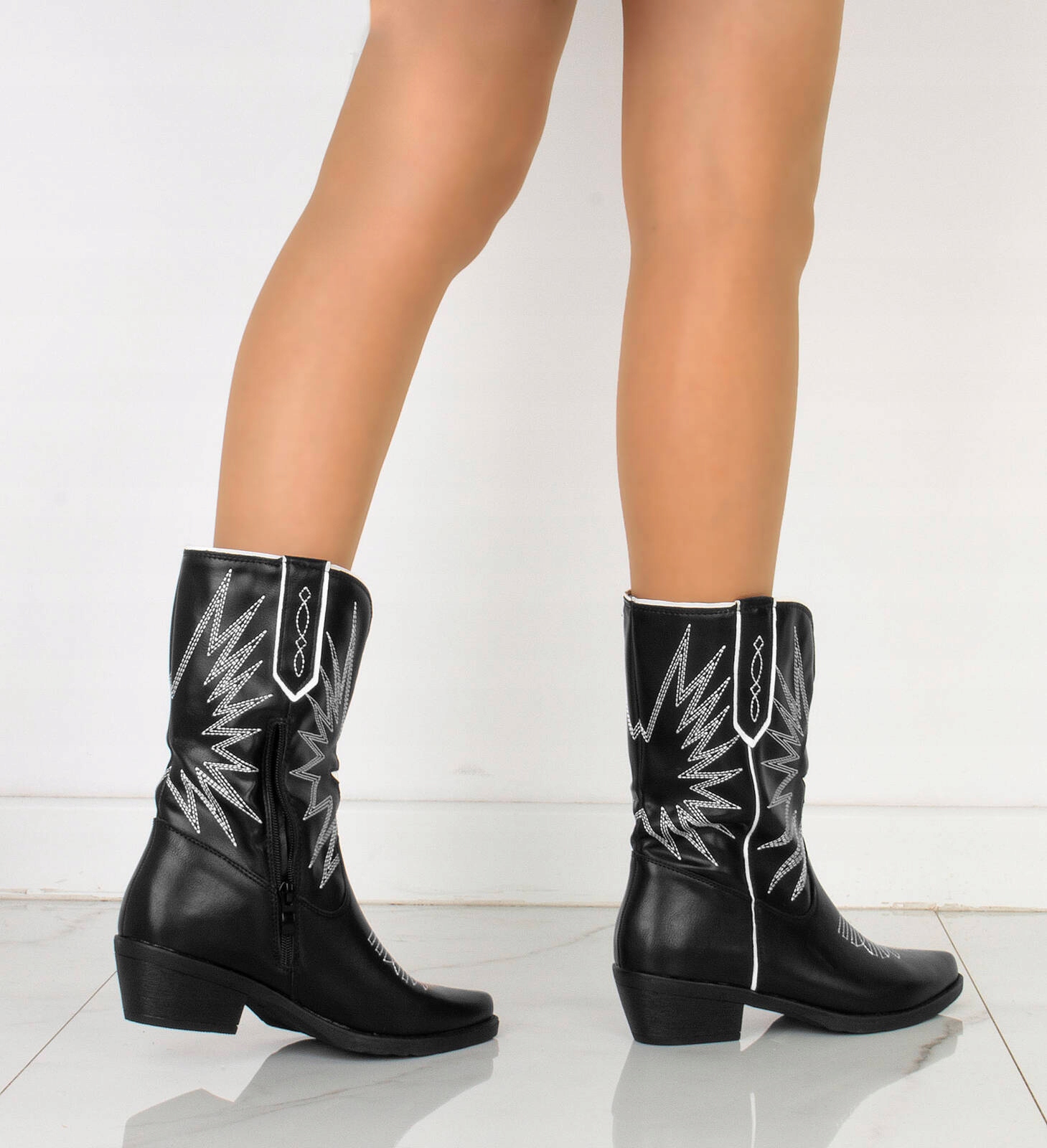 7855 CZARNE KOWBOJKI BOTKI KOZAKI OCIEPLANE KLASYCZNE 40 Kolor czarny