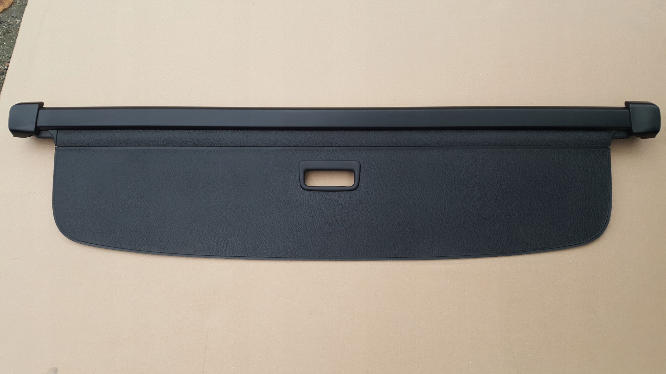 ролета vw Golf 5 или 6 универсал черный 2005-2015 год