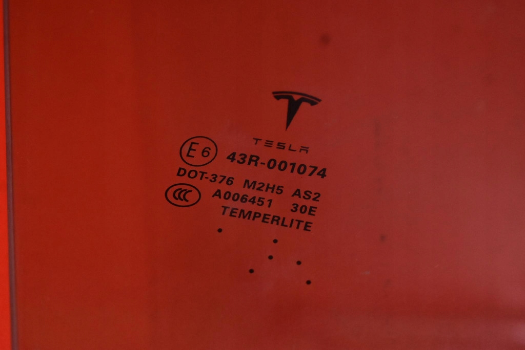 window side right front front TESLA MODEL S 12-20
