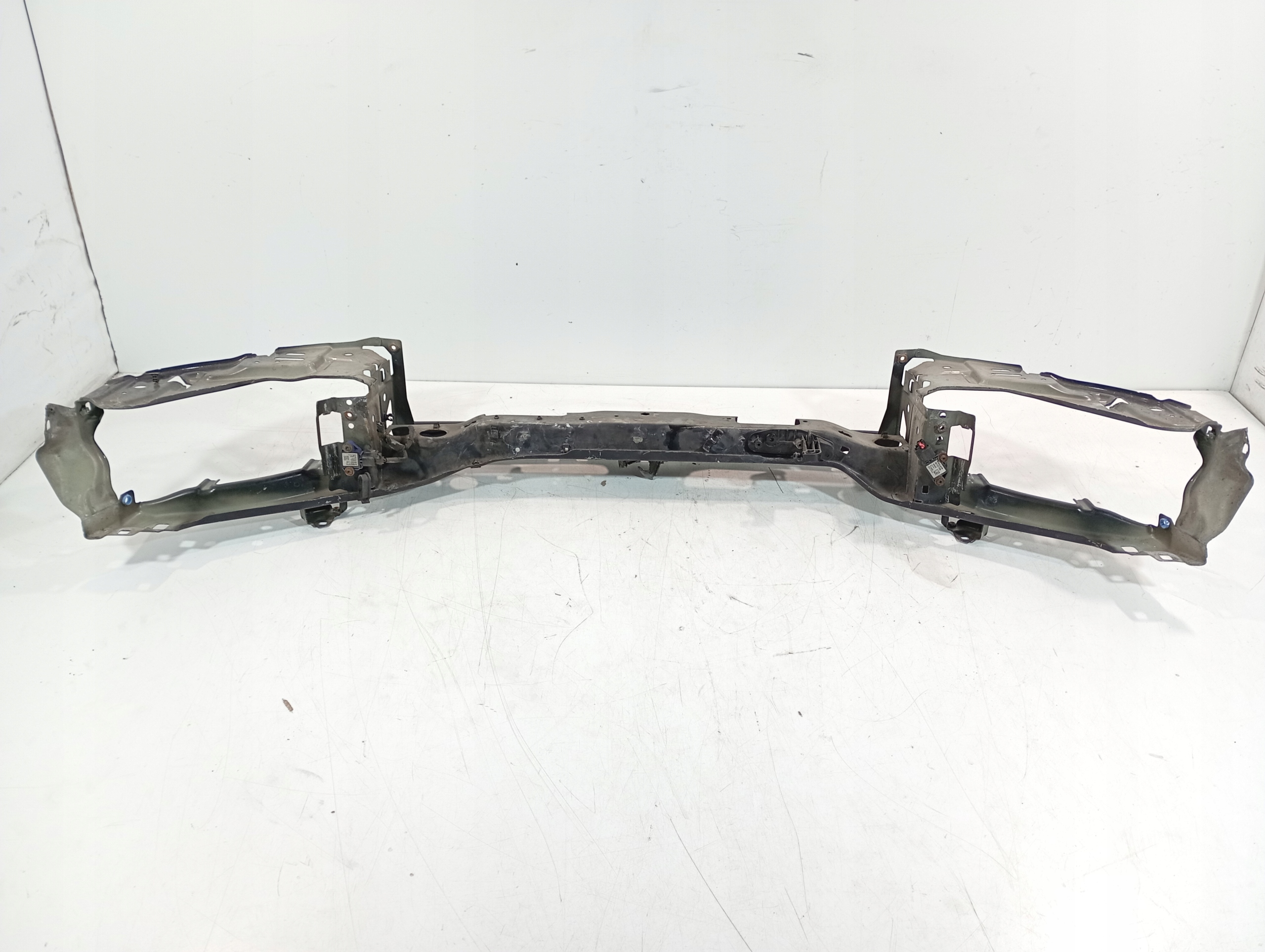 Volvo V50 05-12 support panel for radiators upper pillar