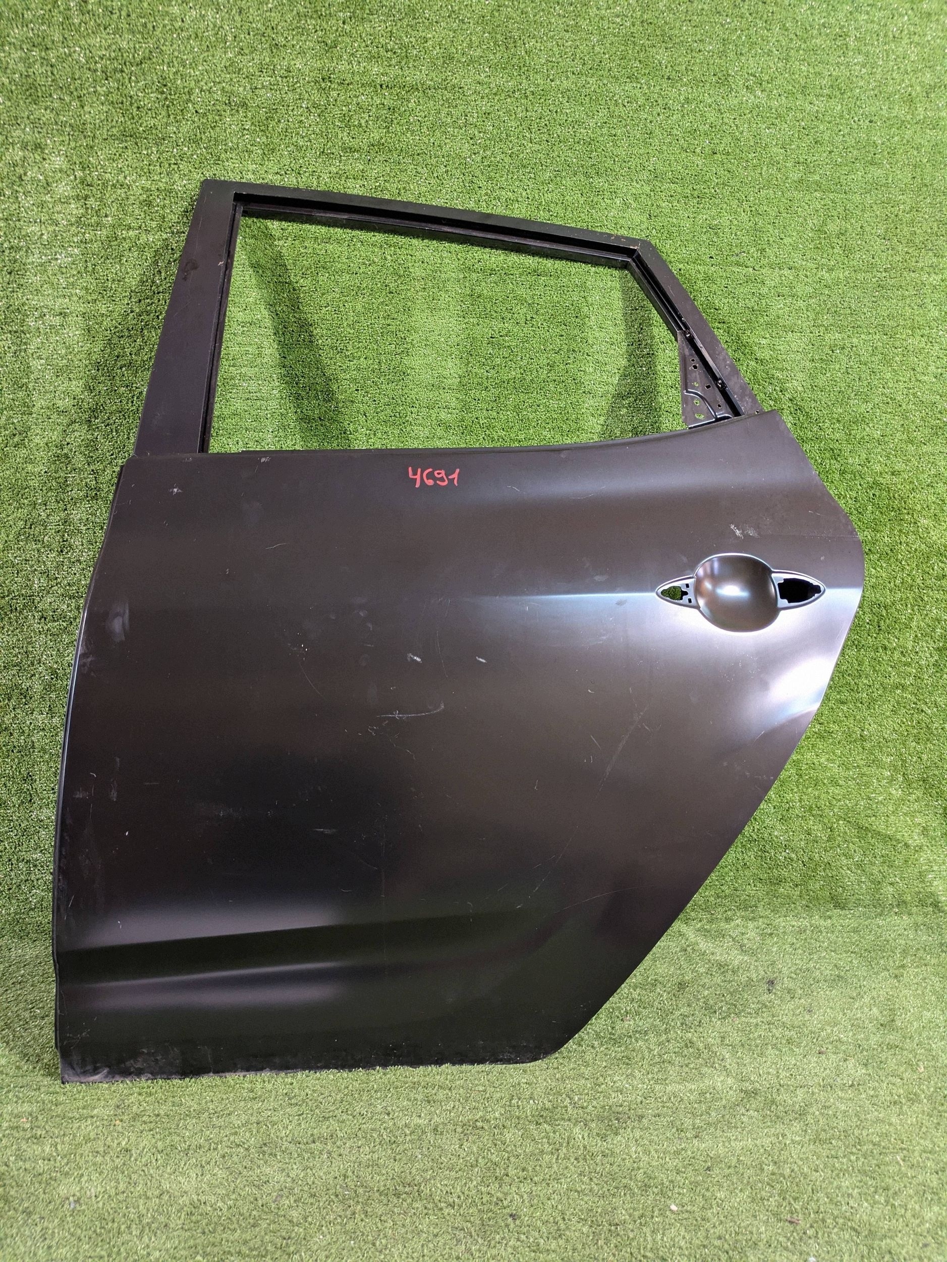 door rear. left left rear part KIA VENGA 10- NR.D4691