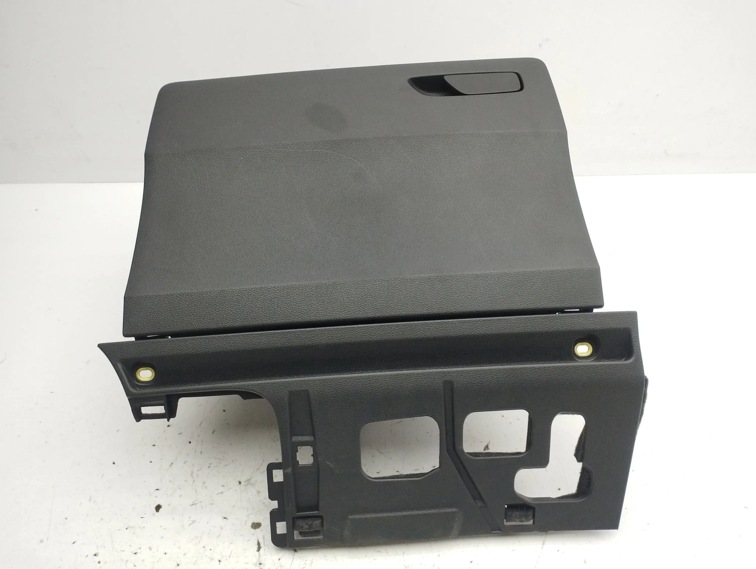 Audi Q2 - 2017 бардачок