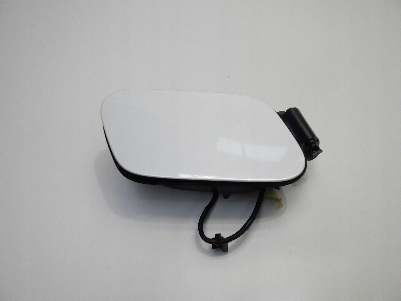 32296804 - VOLVO XC40 1.5 T3 2021 кришка паливного бака 707