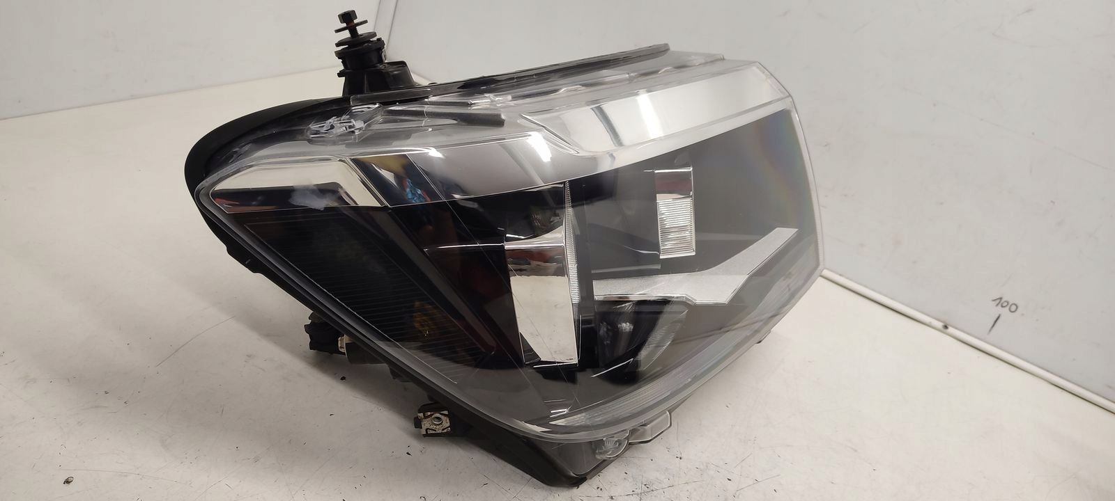 light front front right VW Crafter II