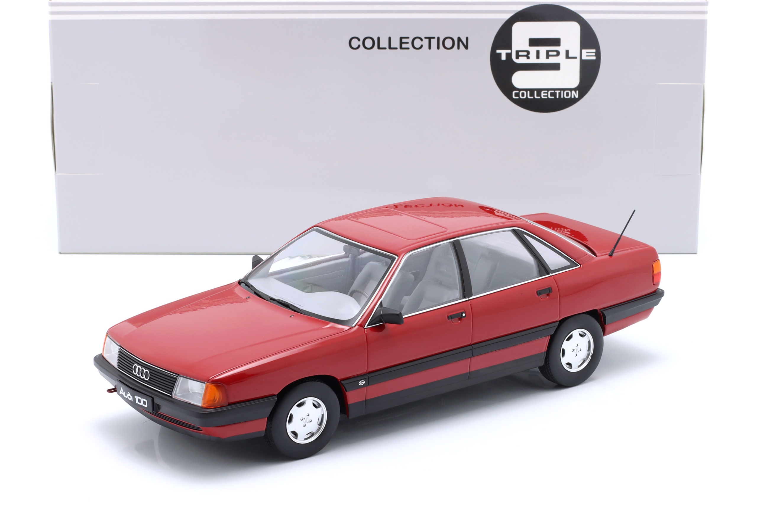 TRIPLE9 Audi 100 (C3) 1989 Tornado Bright Red 1:18 Akce