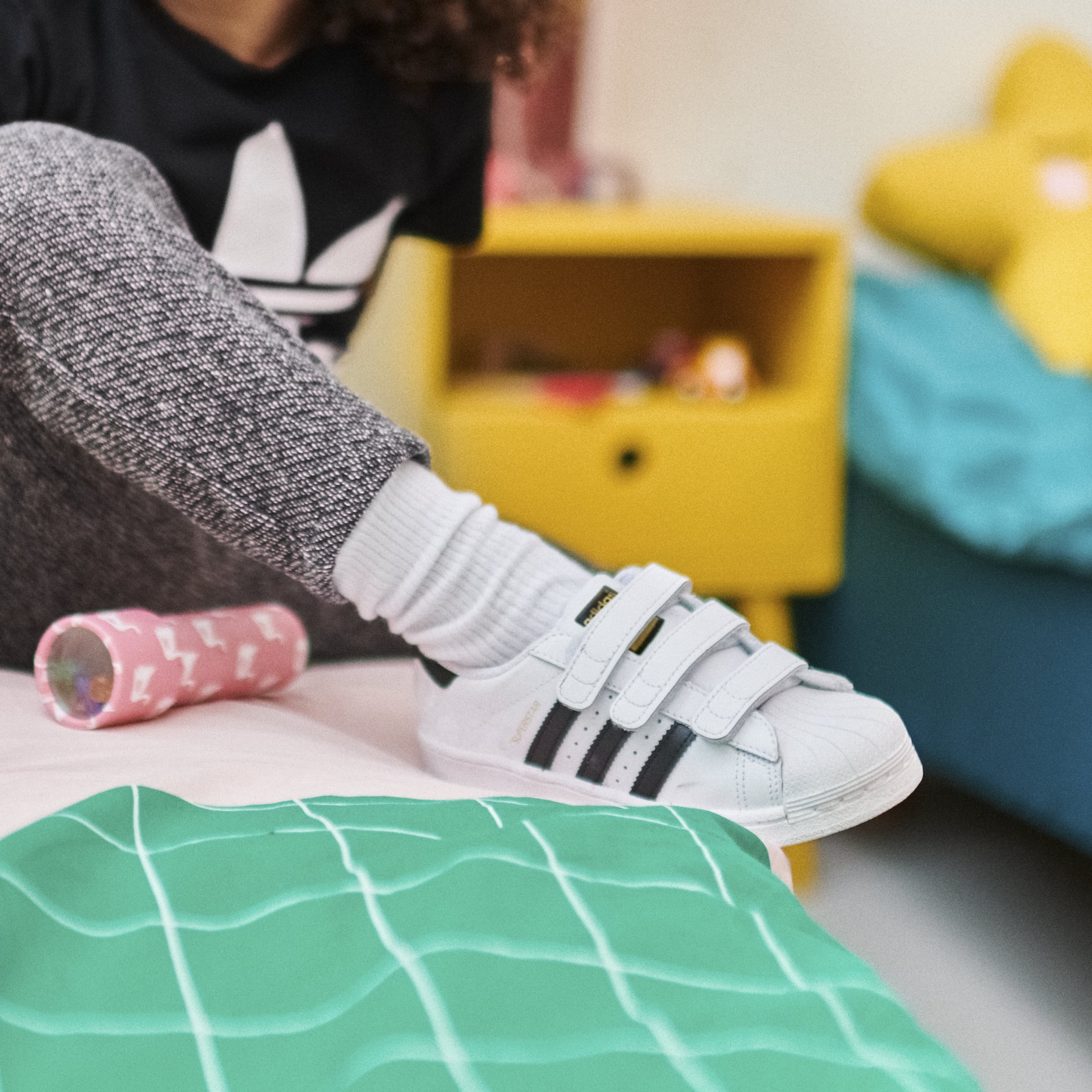 ADIDAS BUTY SUPERSTAR EF4838 R 28 Kolor dodatkowy czarny