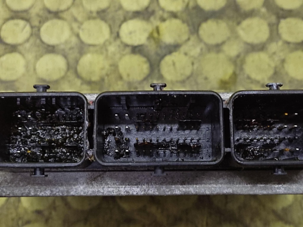 PEUGEOT 307 control unit of the engine 9650602580