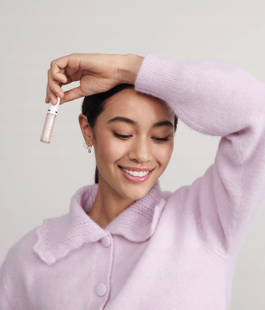 NIVEA CLEAR GLOW Olejek do ust nawilżający - pielęgnujący błyszczyk 5,5ml Kolor bezbarwny