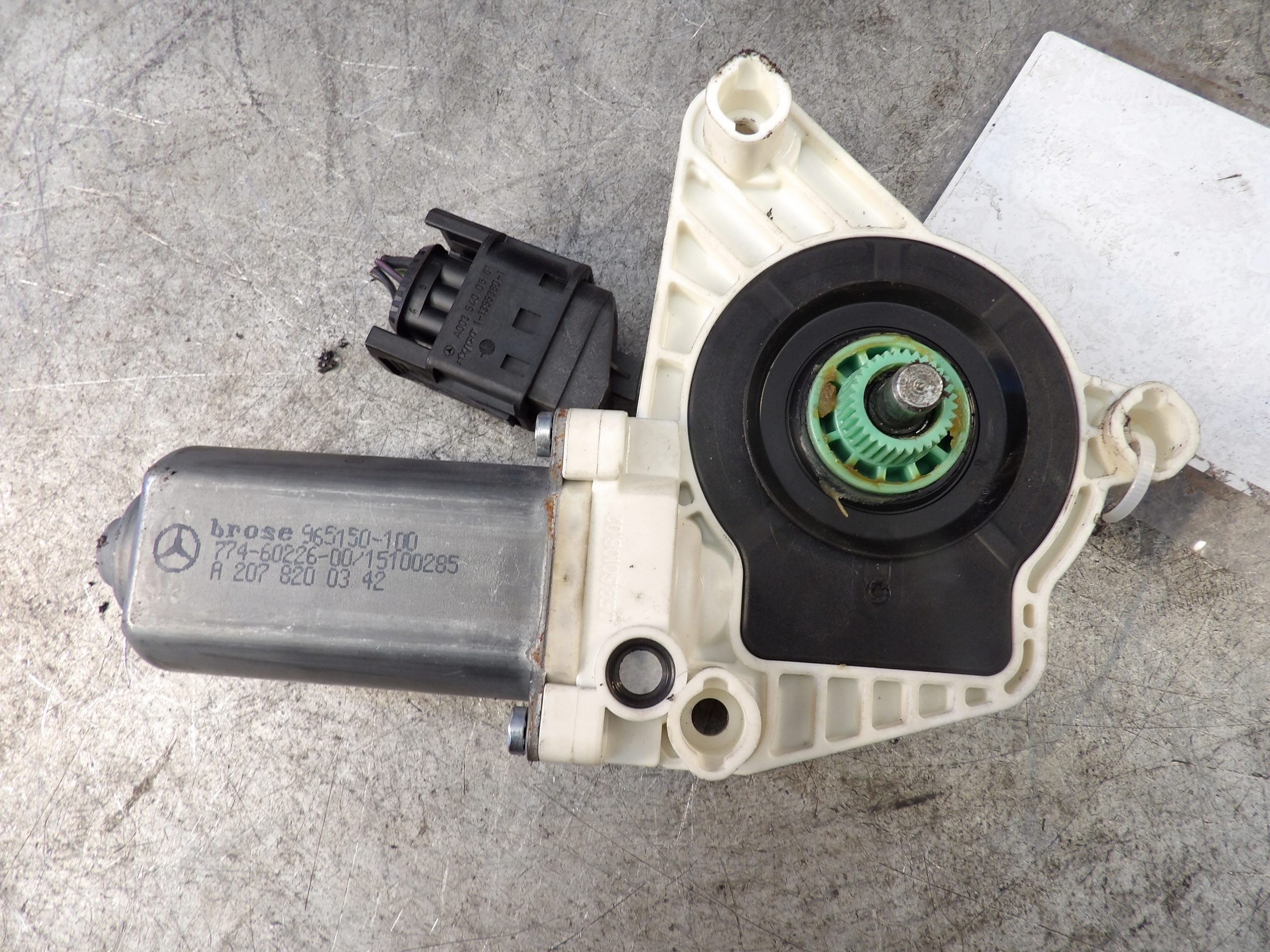 Mercedes W207 coupe mini motor lifting windows rear part left A2078200342