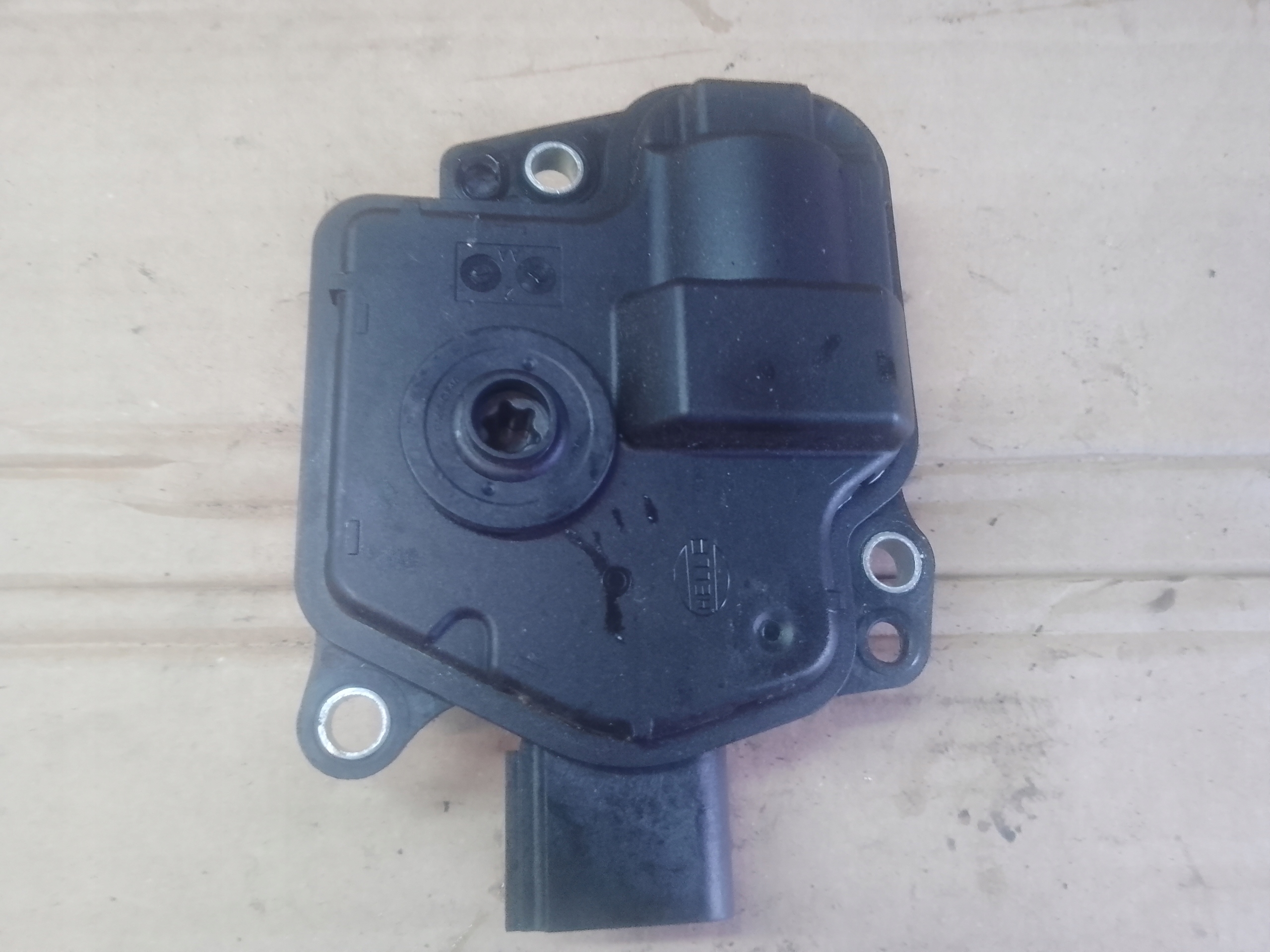 RÉGULATEUR POMPY D’EAU AUDI A6 C8 05L907593A