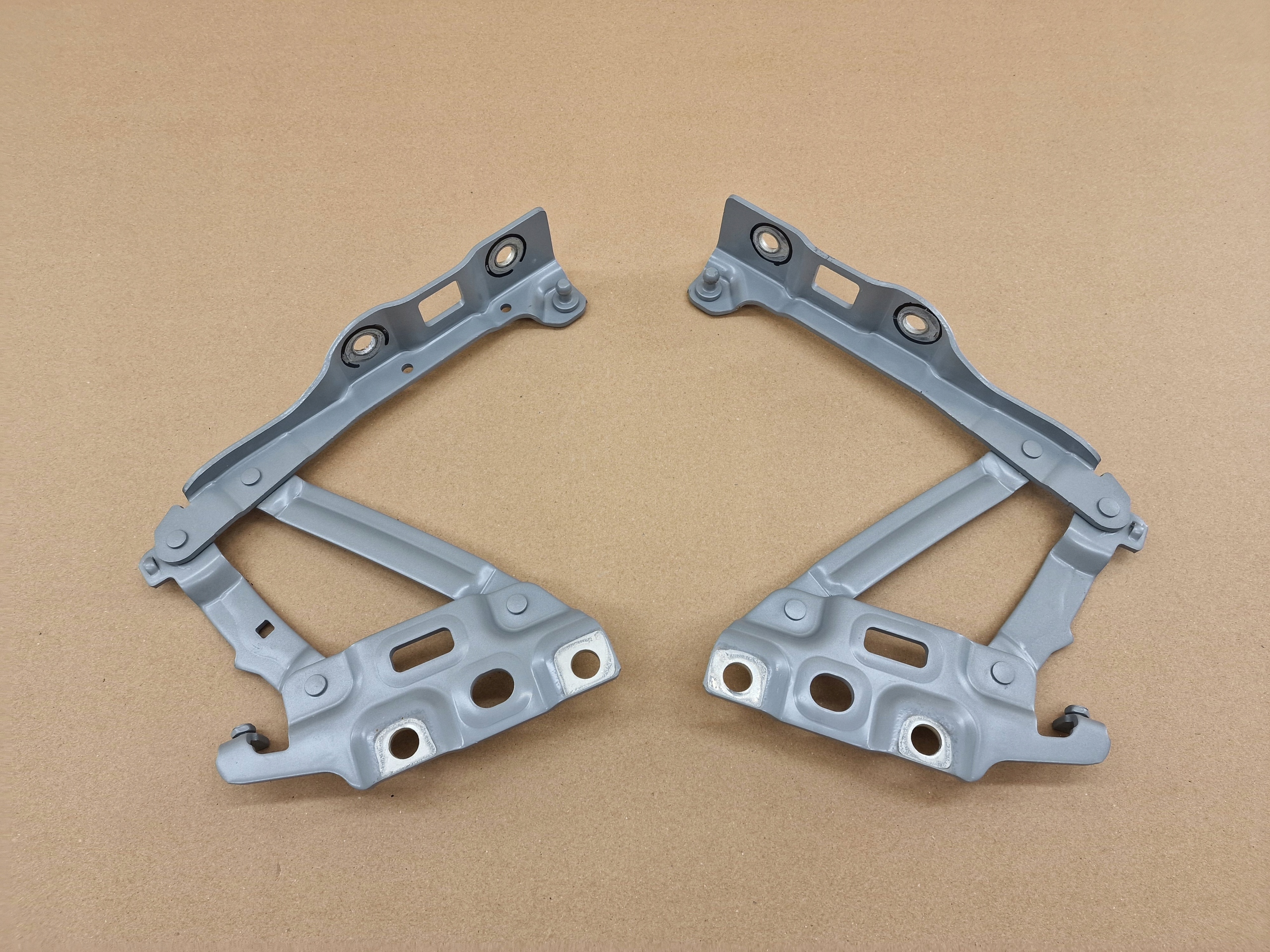 bonnet hinges VOLVO EX30 colour 740