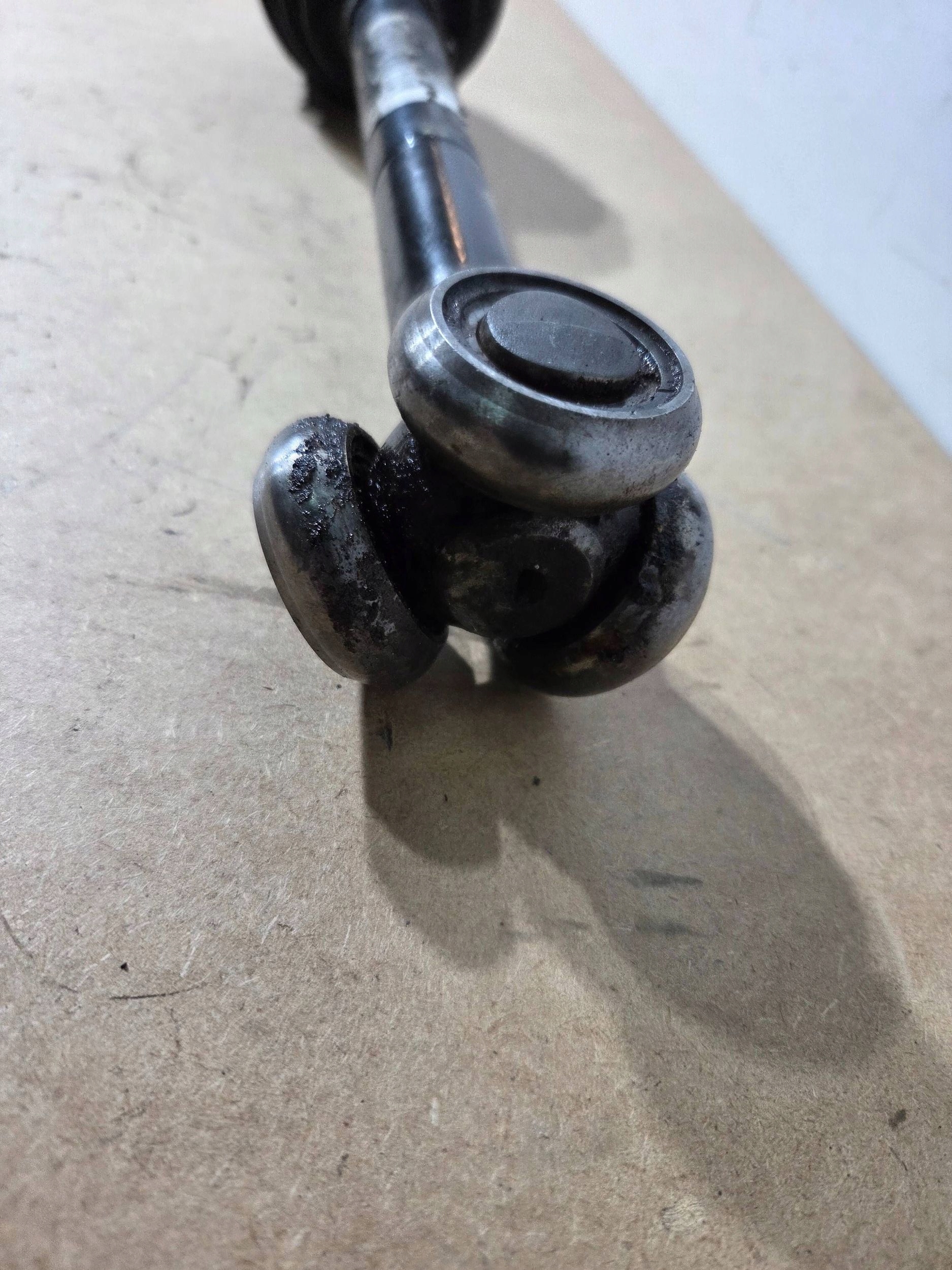 Jaguar E-Pace X540 semi-axis front left (P795)