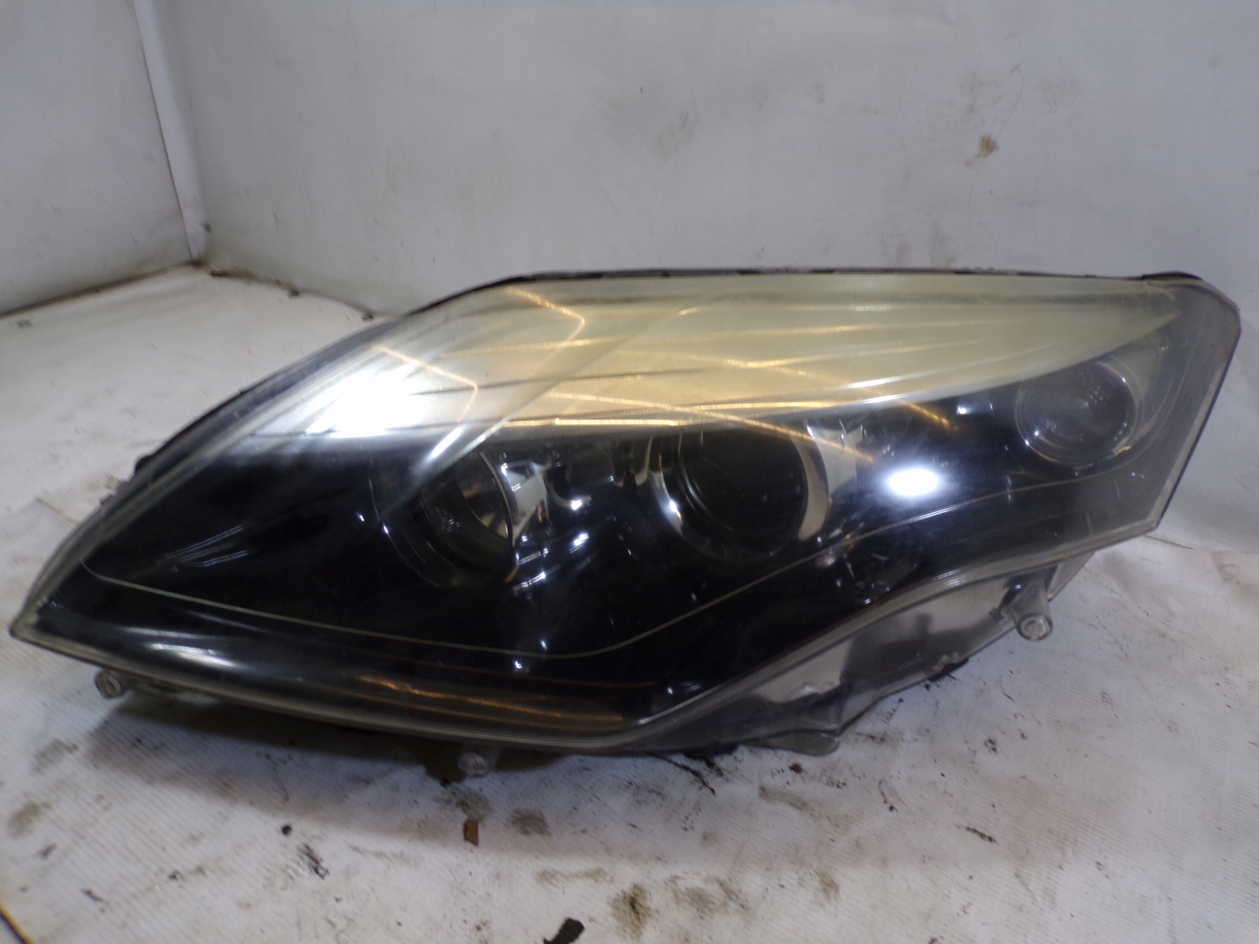 light front front left RENAULT LAGUNA 3 III black (K)
