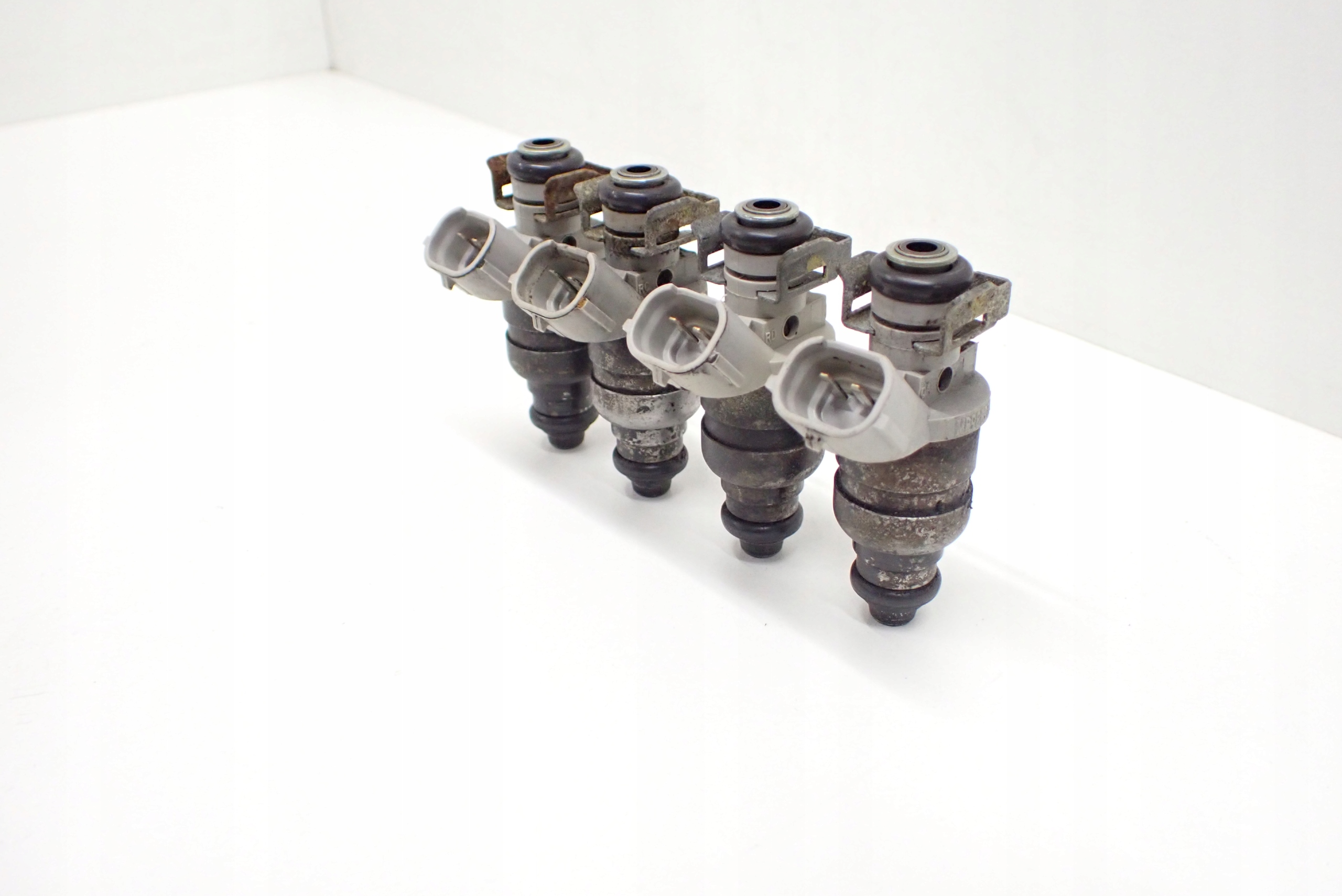 WTRYSK PALIWA SMART FORFOUR 1.1 04-06R COLT VI 1.1B 1.3B MR988977 Numer katalogowy części WTRYSK PALIWA SMART FORFOUR 1.1 04-06R COLT VI 1.1B 1.3B MR988977