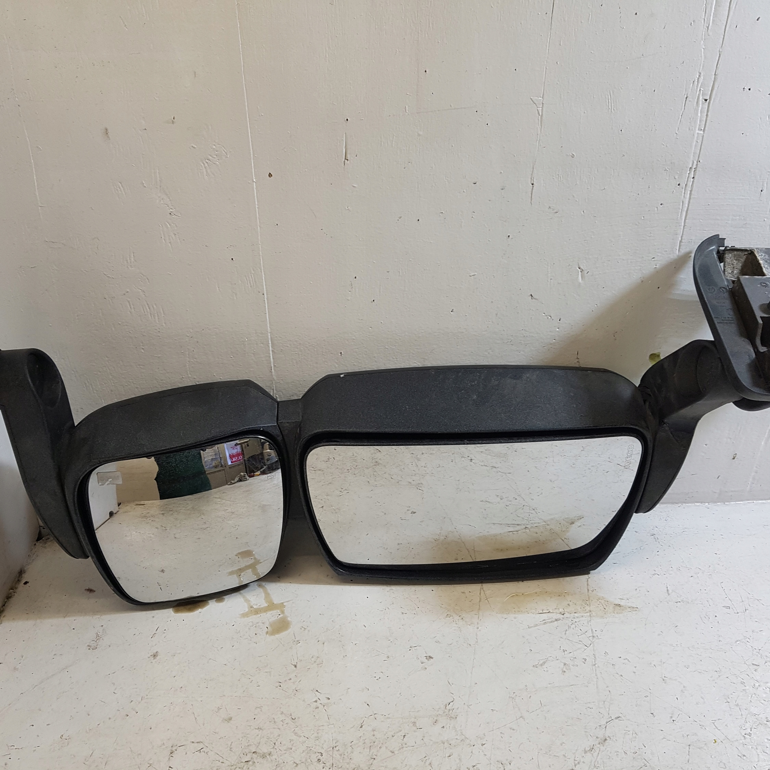 mirror left electrics IVECO STRALIS 12 PIN 5801765195