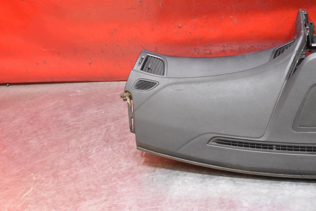 dashboard instrument panel console airbag EU 847312M500 HYUNDAI GENESIS LIFT 11-14