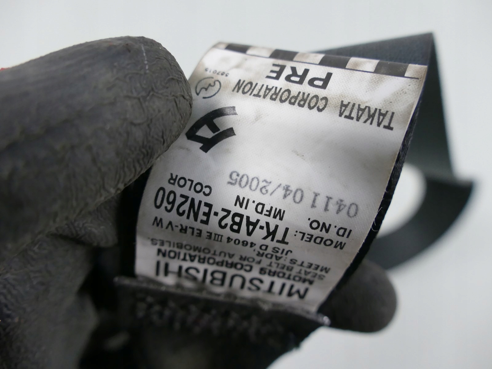 MITSUBISHI OUTLANDER and tension belt safety left front