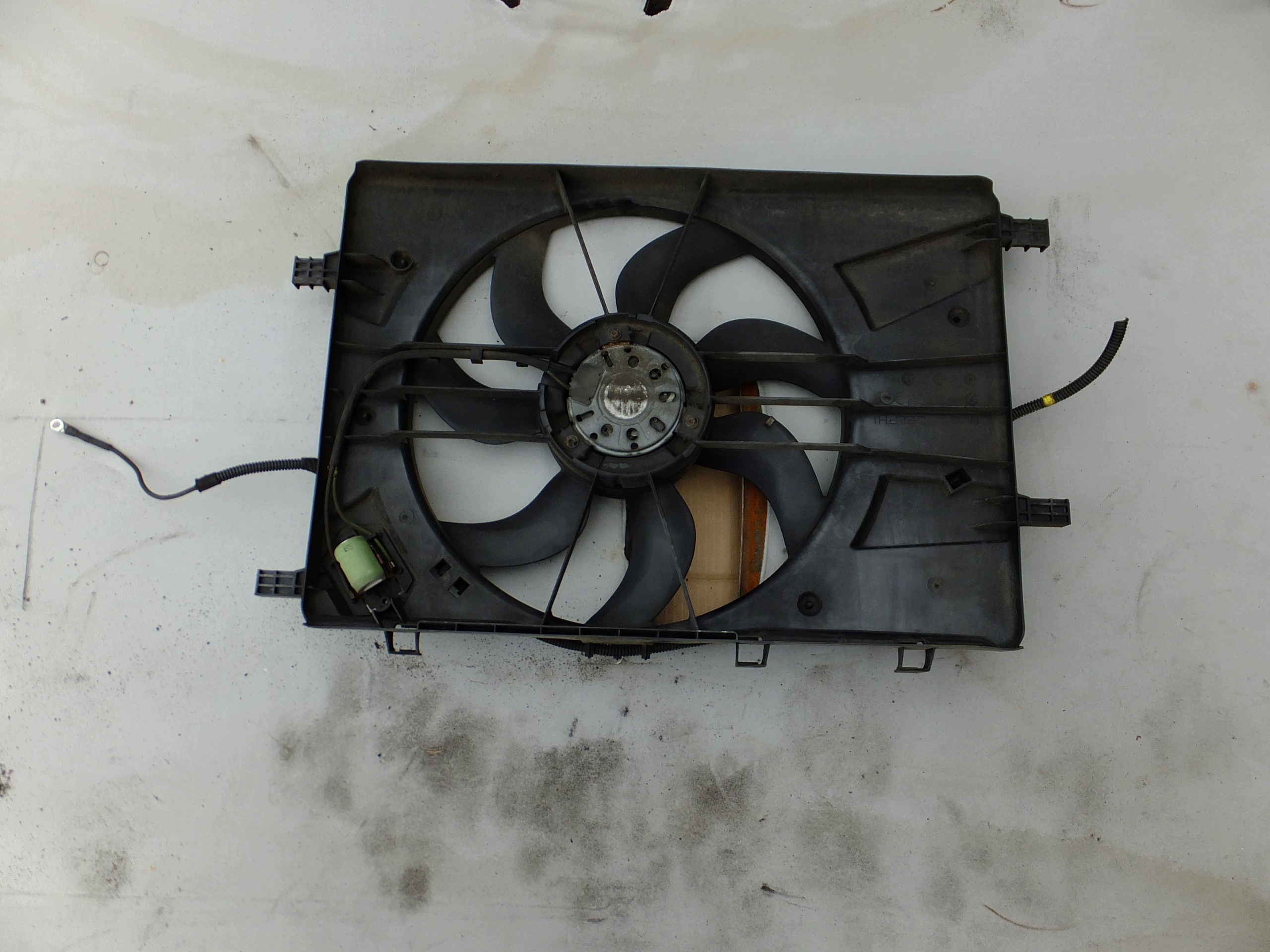 ventilátor chladiče opel astra J IV 1,7 cdti 2010r