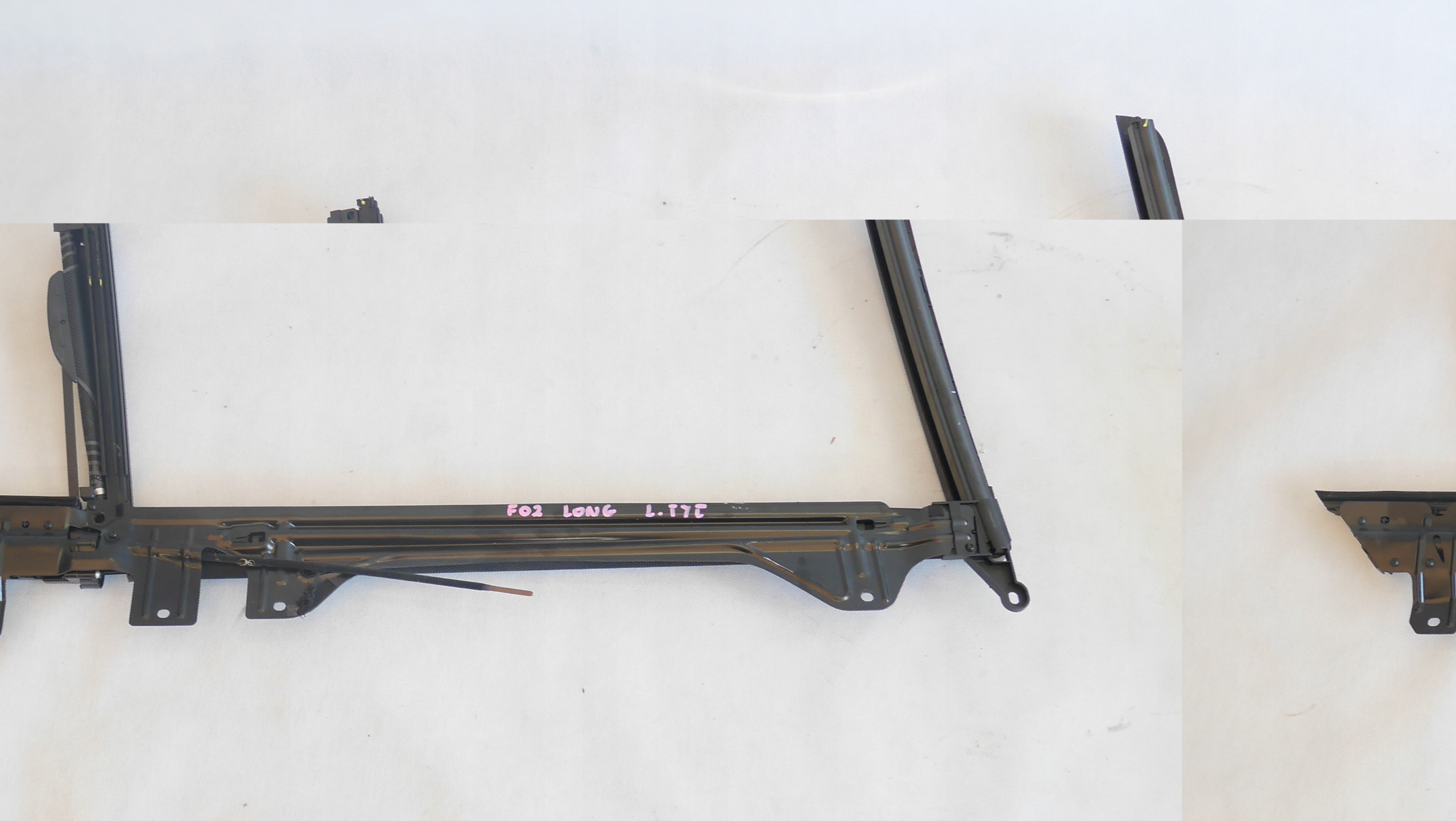 BMW 7 F02 ROLETKA LEWA TYLNEJ SZYBY SPRAWNA