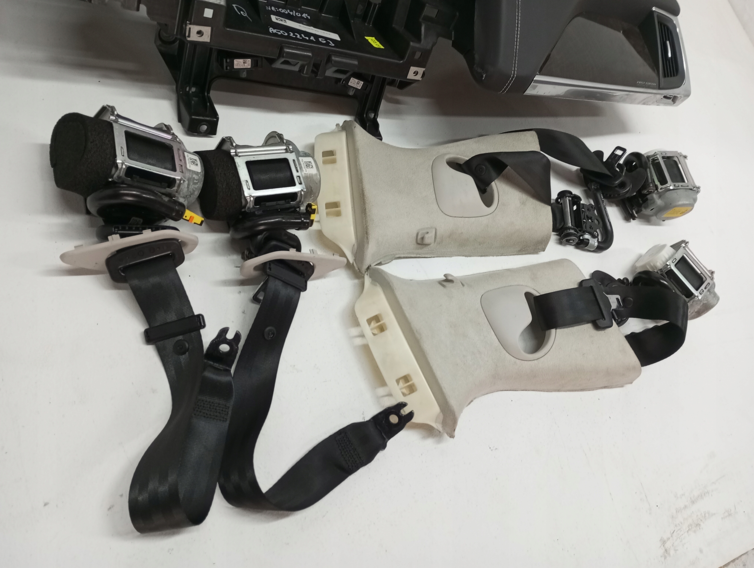 dashboard JAGUAR and PACE HEADUP airbag tension belts ring BIALA NIC