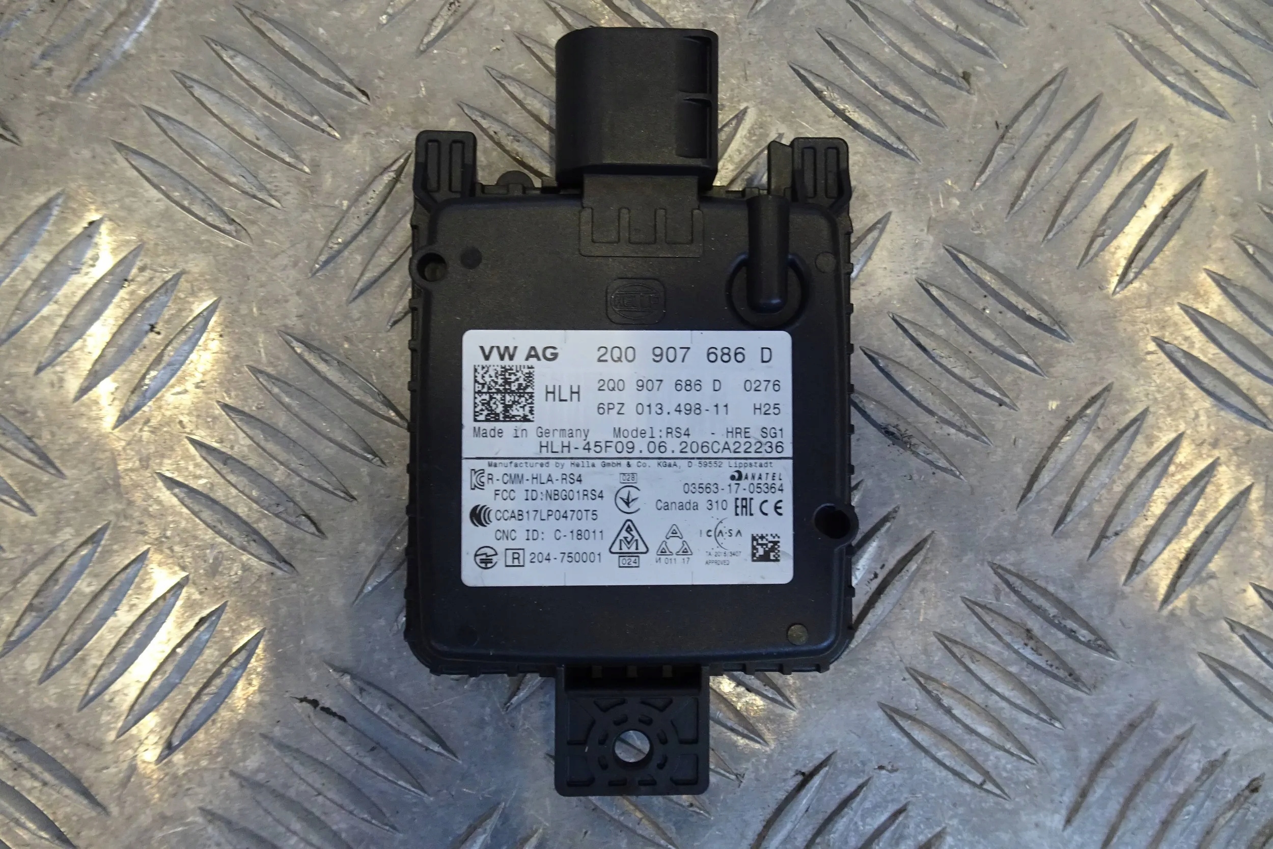 VW GOLF VII - RADAR 2Q0907686D