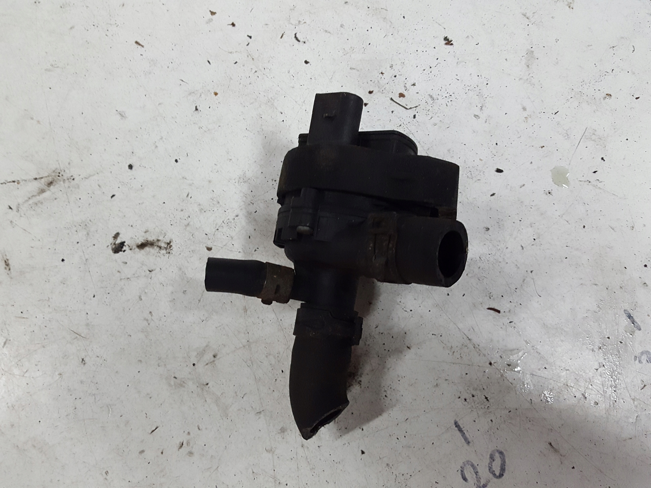 MERCEDES E W207 09R-W212 2.2 CDI водяной насос