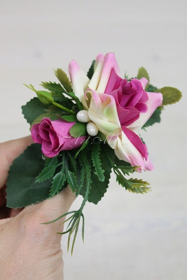 Butonierka przypinka dzika róża FUKSJA RÓŻ ślub Rodzaj przypinka