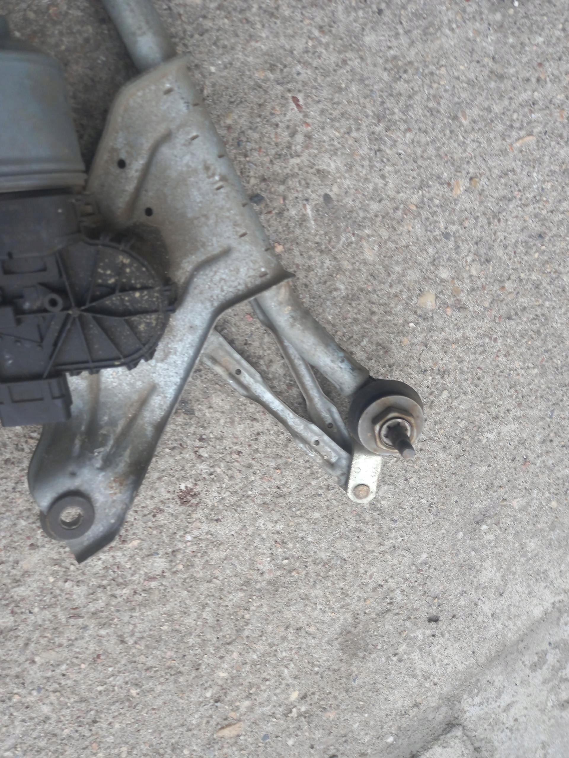wiper mechanism front DACIA SANDERO and EU