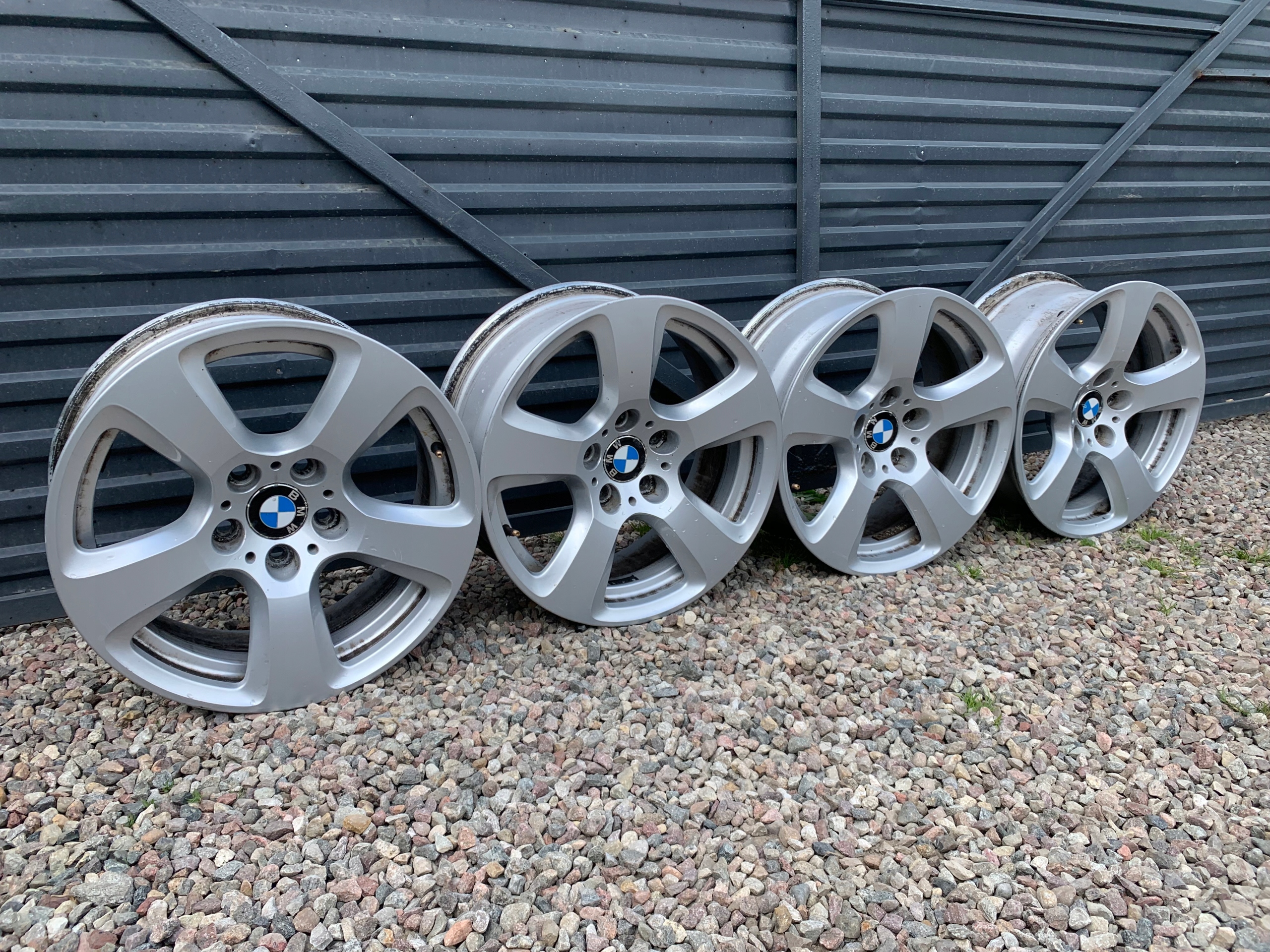 KOMPLET ALUFELGI FELGI ALU R17 5X120 ET20 7,5J BMW E60 E61 6777346