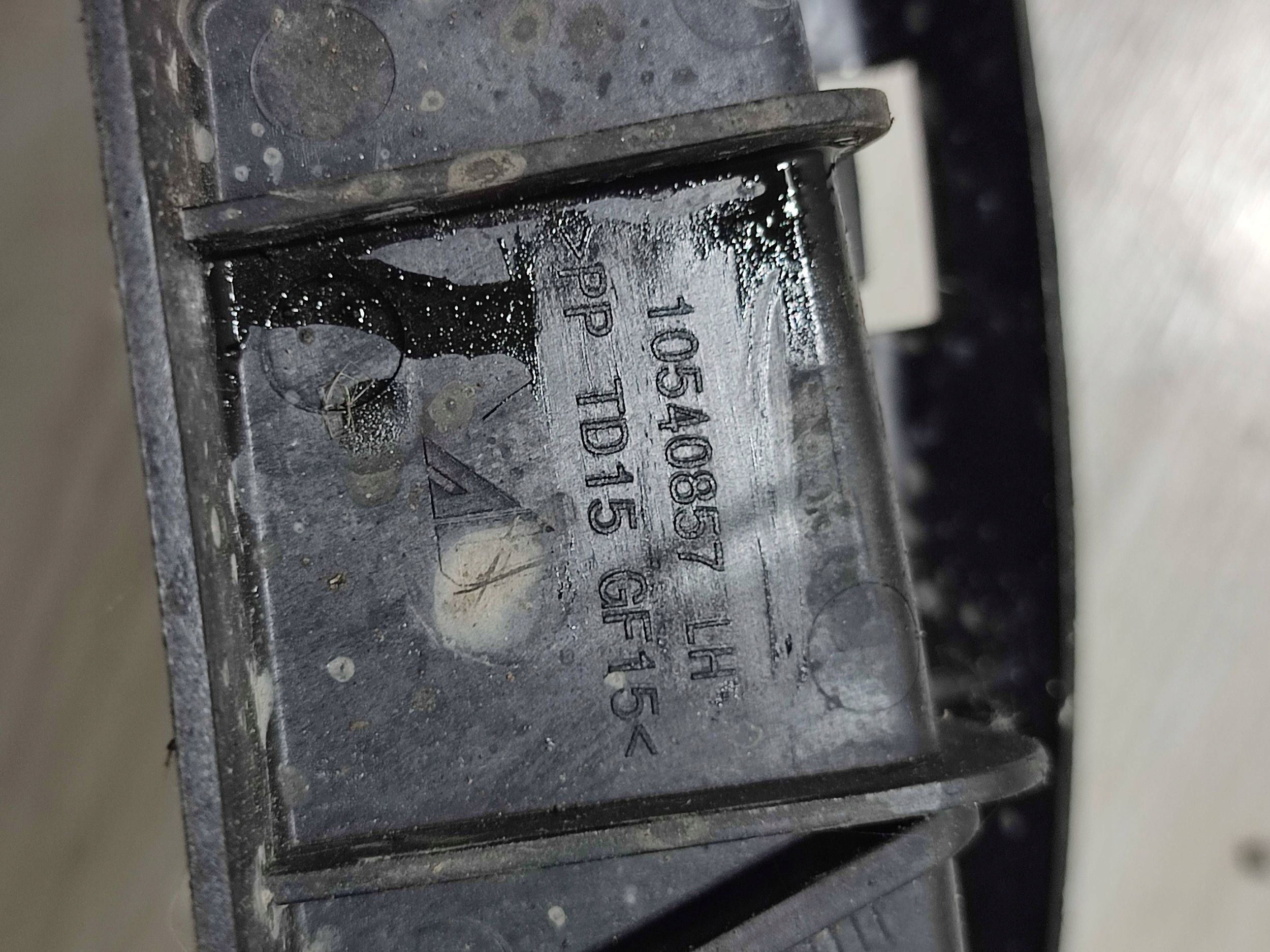 Fiat Tipo 2018 front side left bracket / holder lights przedniej