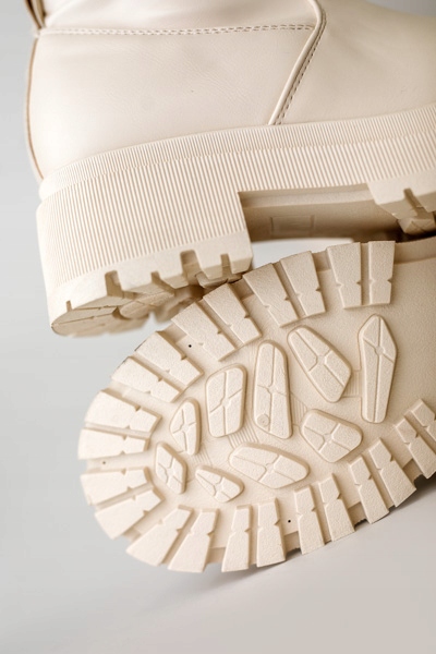 KOZAKI muszkieterki WORKERY za kolano PŁASKIE (40) Odcień ecru