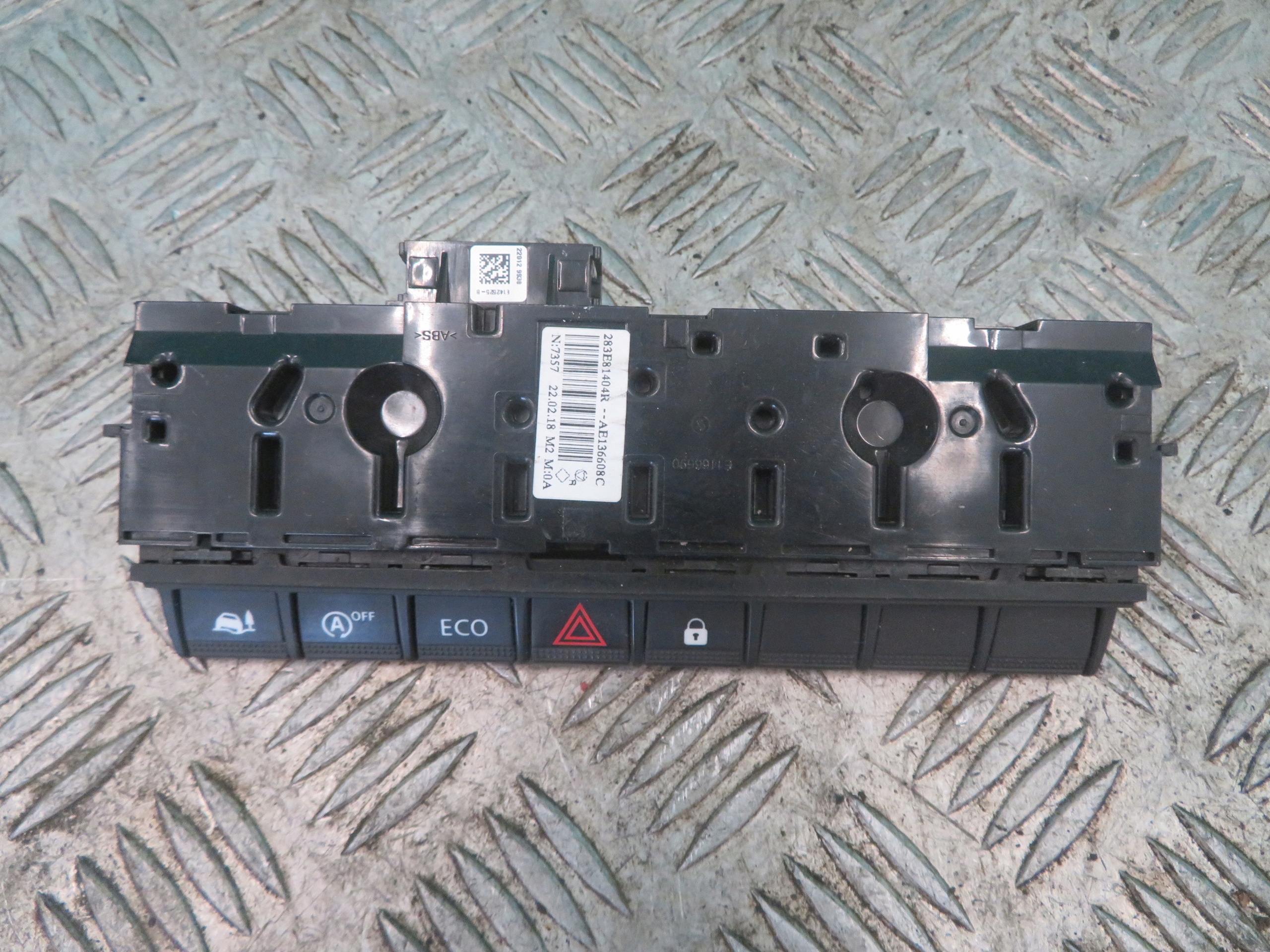 control panel switch of warning lights MASTER MOVANO NV400 22R 283E81404R