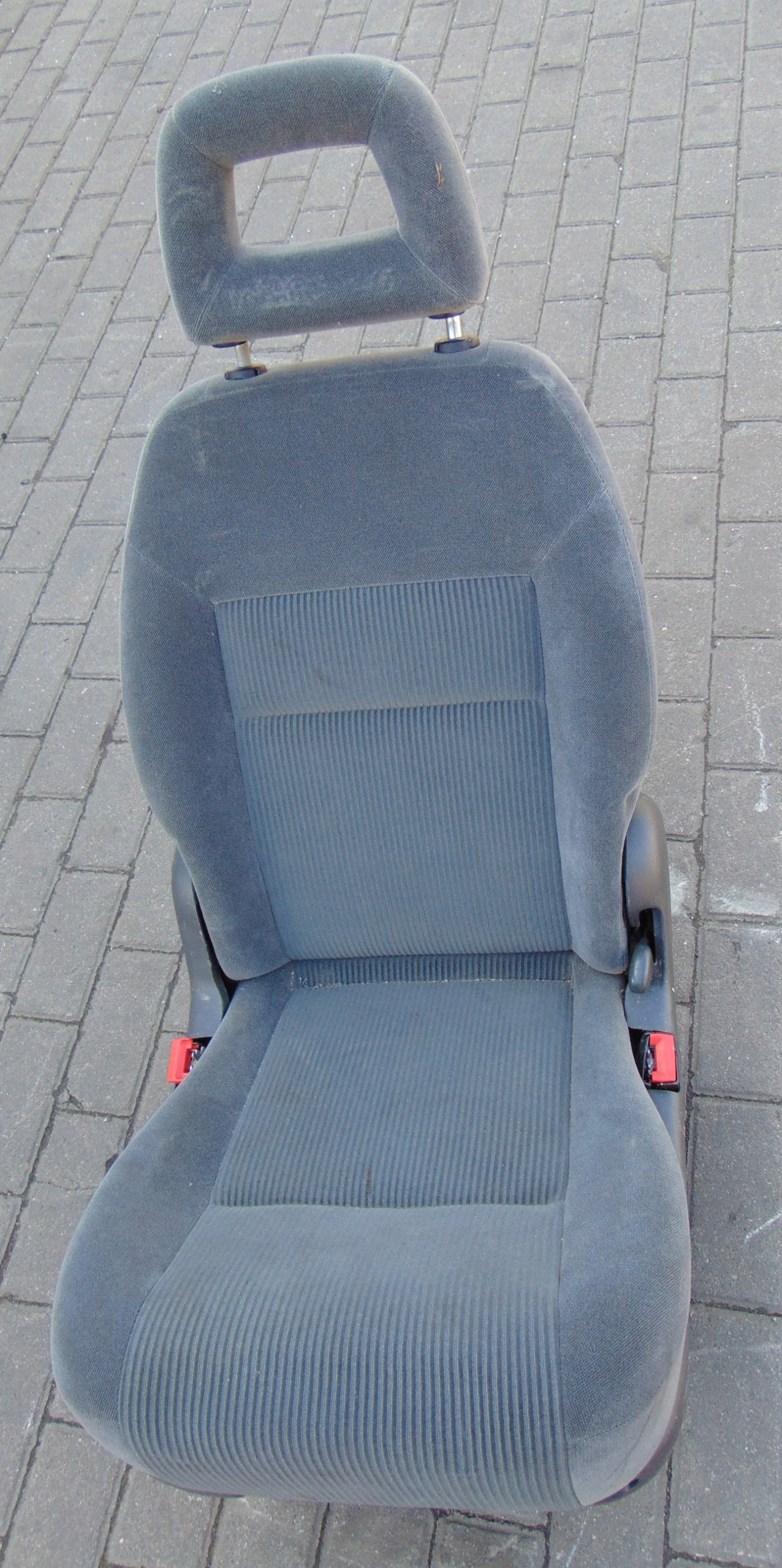 FOTEL TYŁ ŚRODKOWY 2 RZĄD FORD GALAXY I LIFT EU