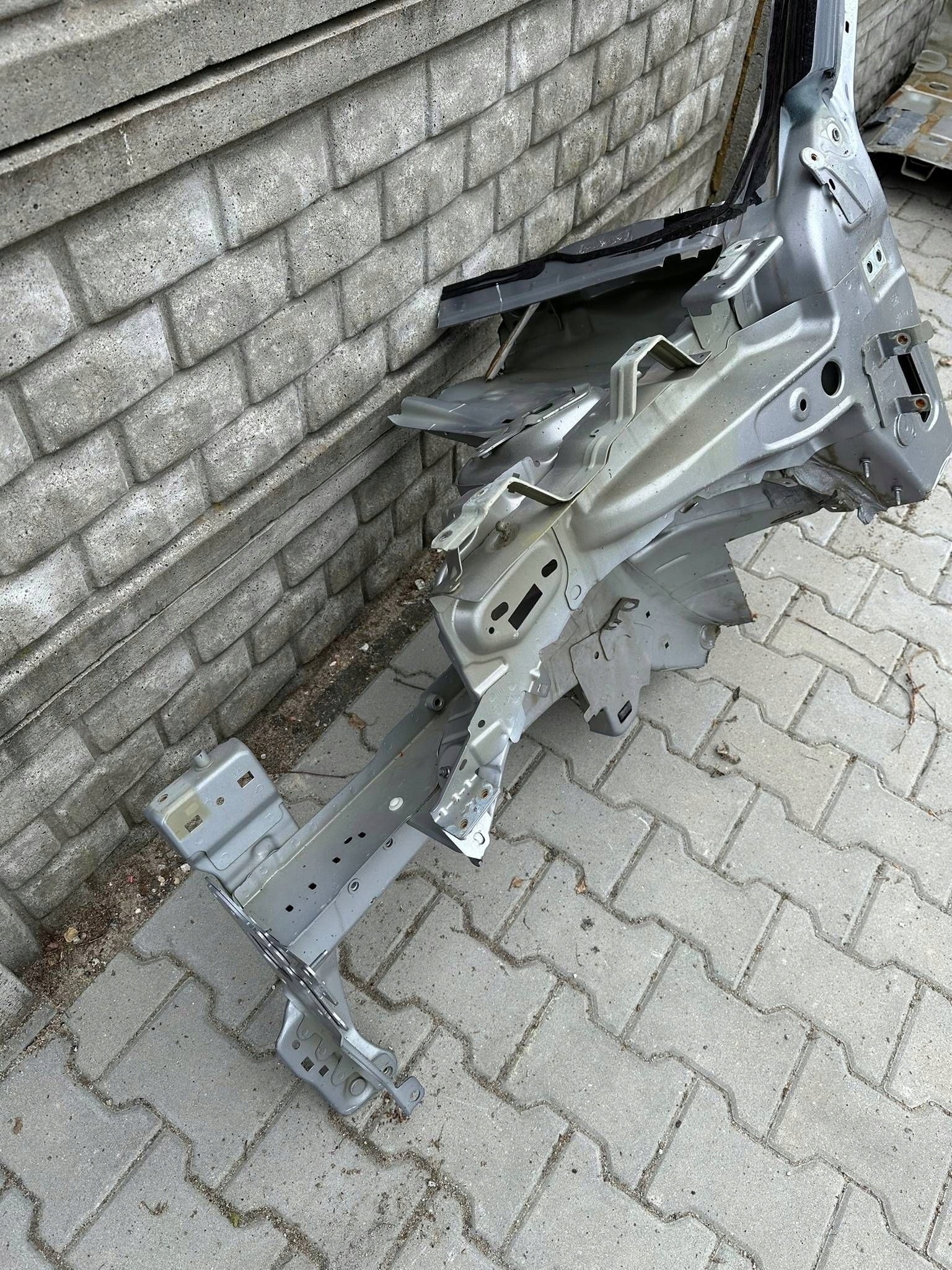 Opel Mokka B quarter front left pillar