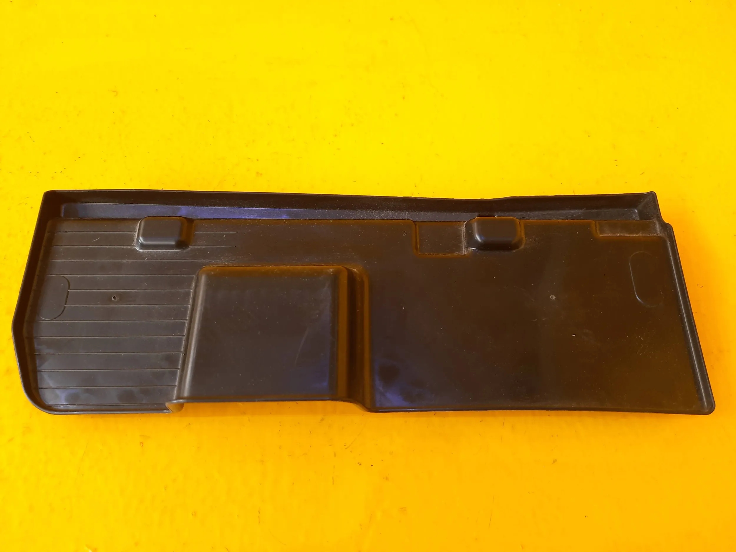 146836700A - Tesla Model 3 комп'ютерна решітка 1468367-00-A