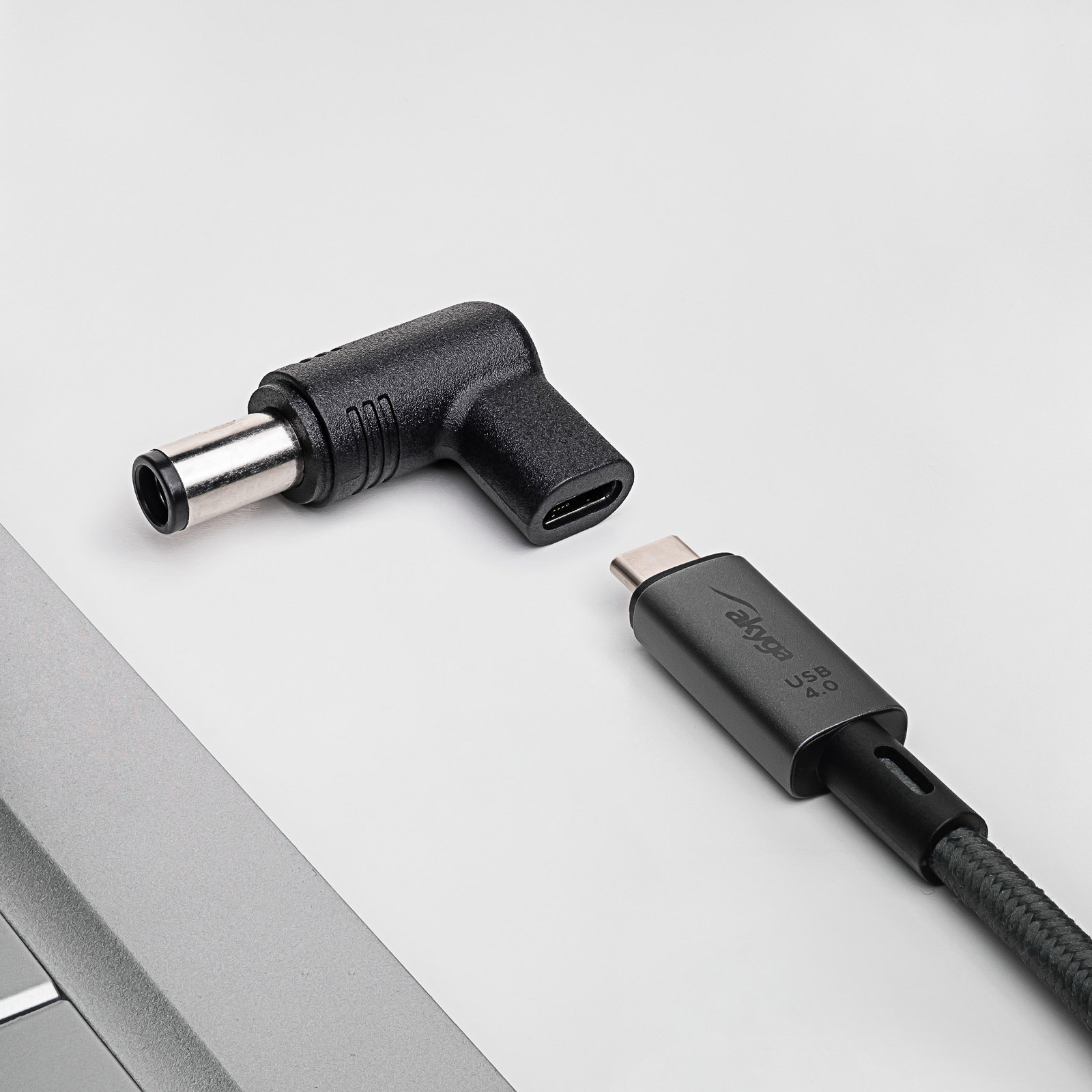 Przejściówka do laptopa USB-C do 7.4 x 5.0 mm+ pin Kod producenta AK-ND-C07