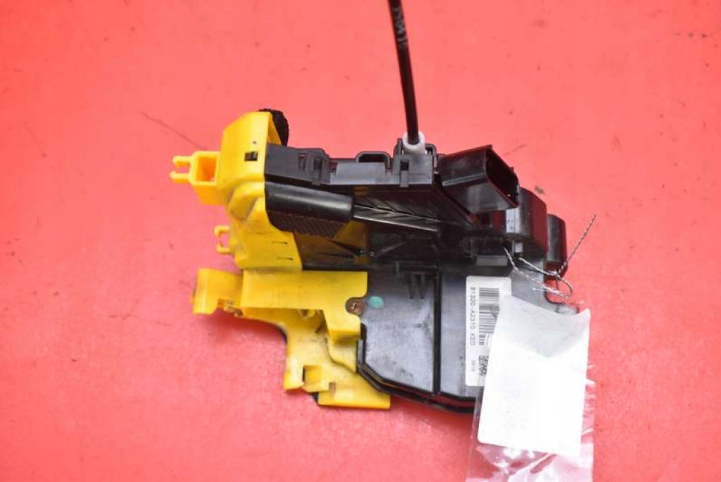 lock door right front front EU 81320-A2310 KIA CEED 2 II 15-18