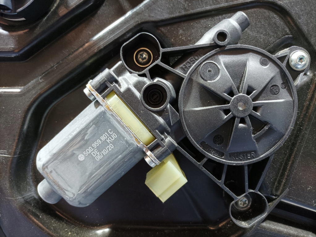 SKODA OCTAVIA IV PODNOŚNIK MECHANIZM SZYBY PRZÓD PRAWY 5E3837655 Numer katalogowy części 5E3837655