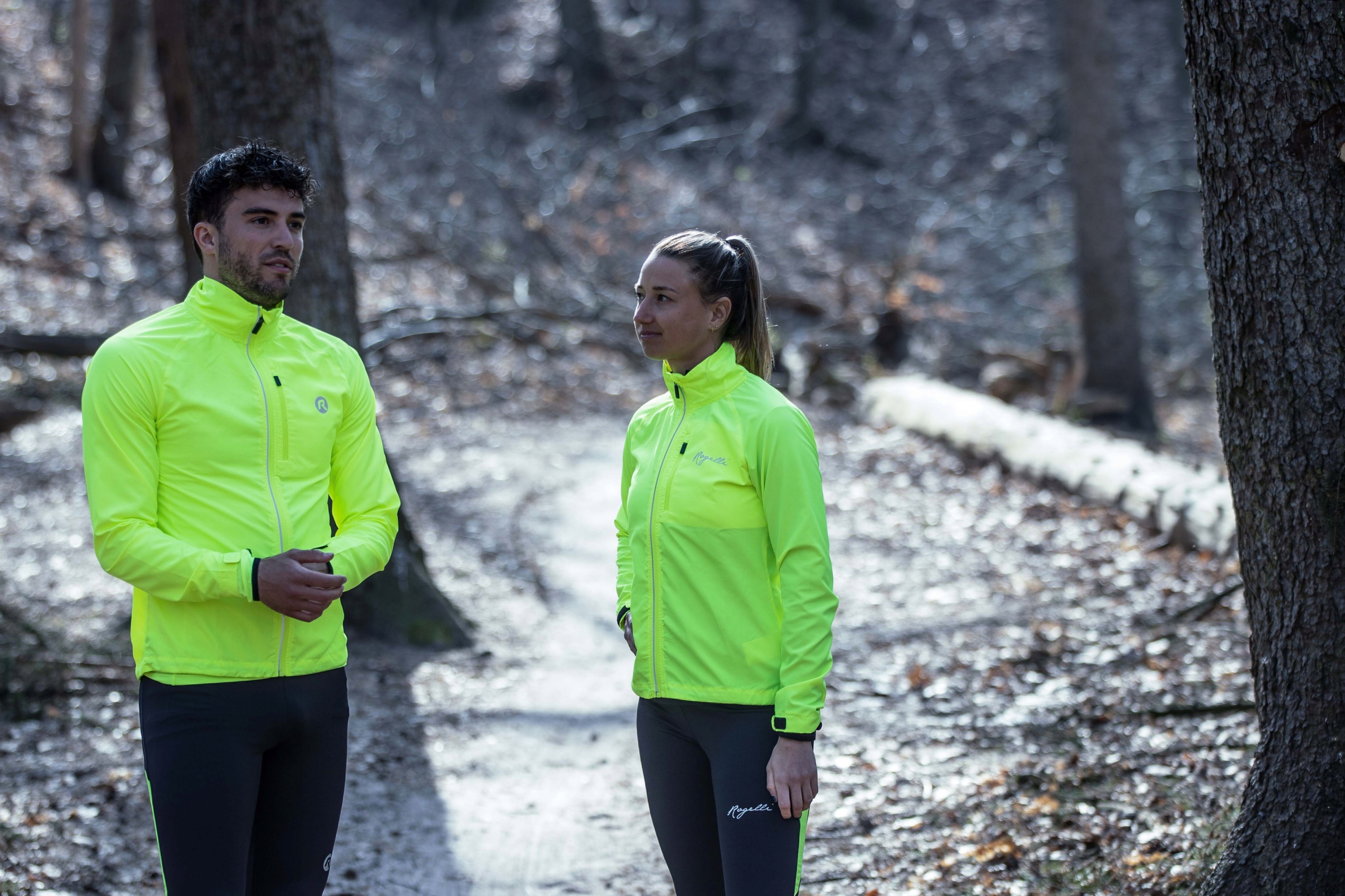 Rogelli CORE - damska kurtka do biegania Kolekcja CORE