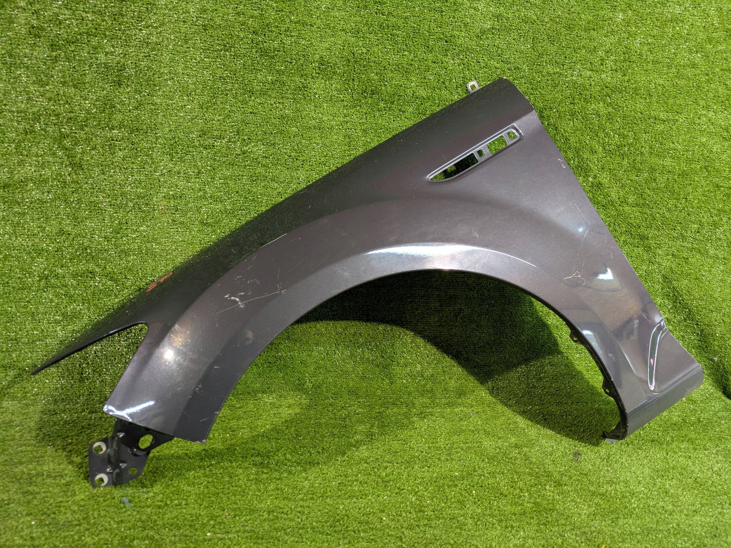 fender front left front FORD MONDEO MK4 NR.570