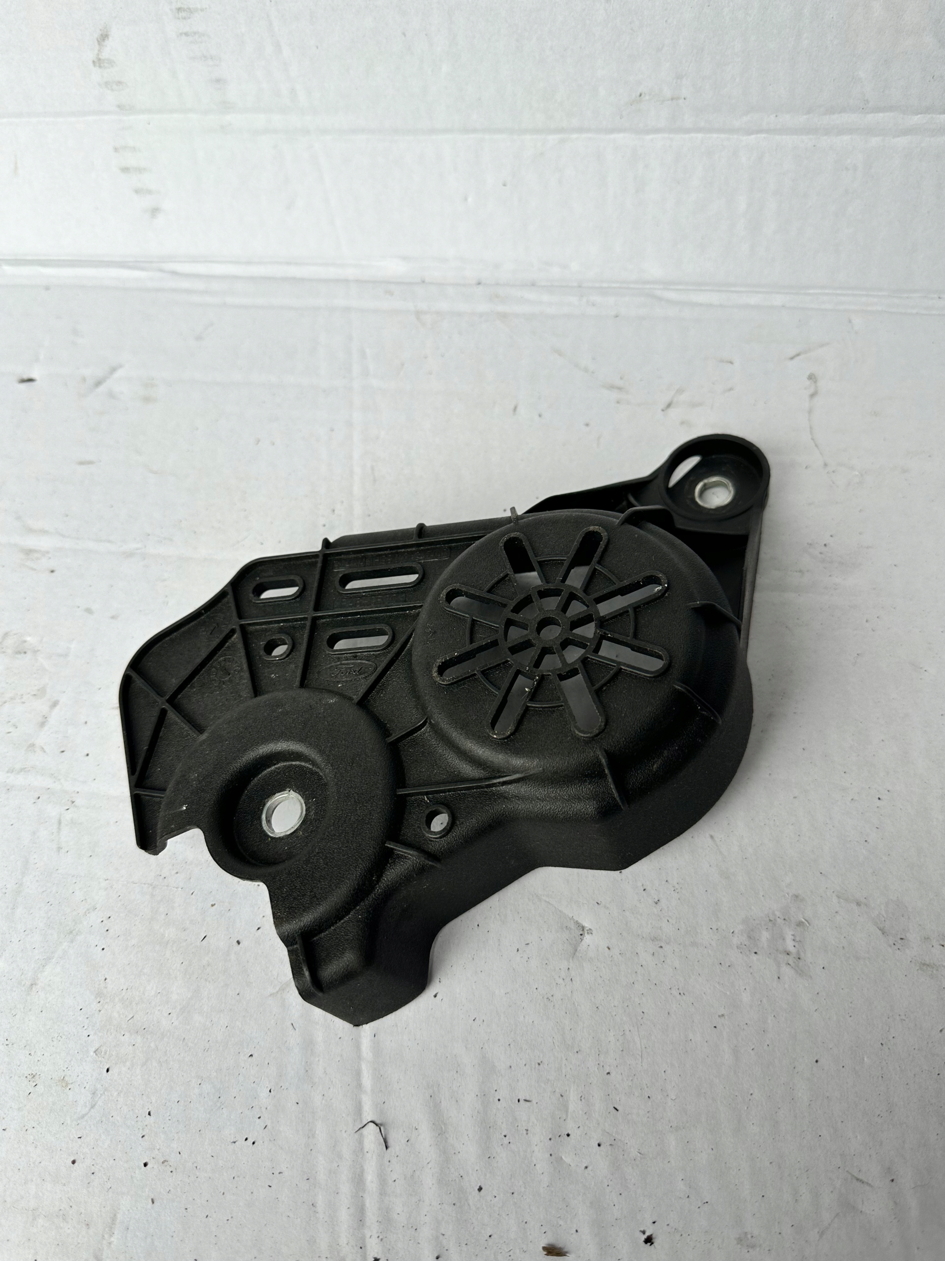 KUGA MK3 OBUDOWA OSŁONA ALTERNATORA HG9C-6A247-AB