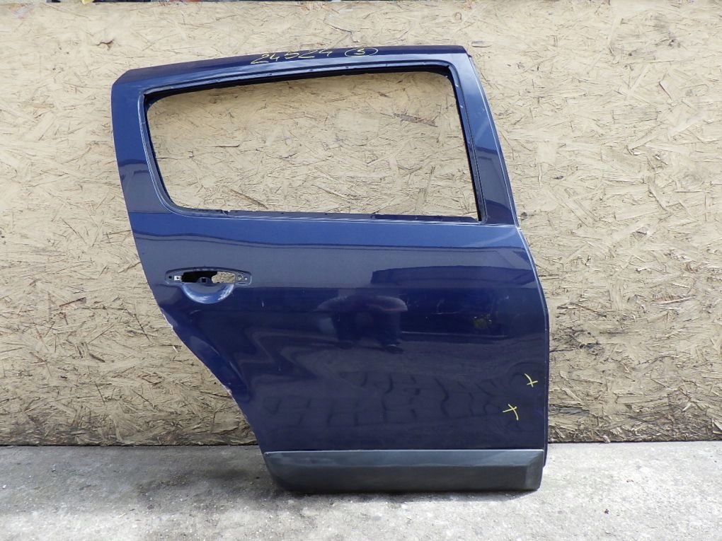 DACIA SANDERO and 08- door right rear.
