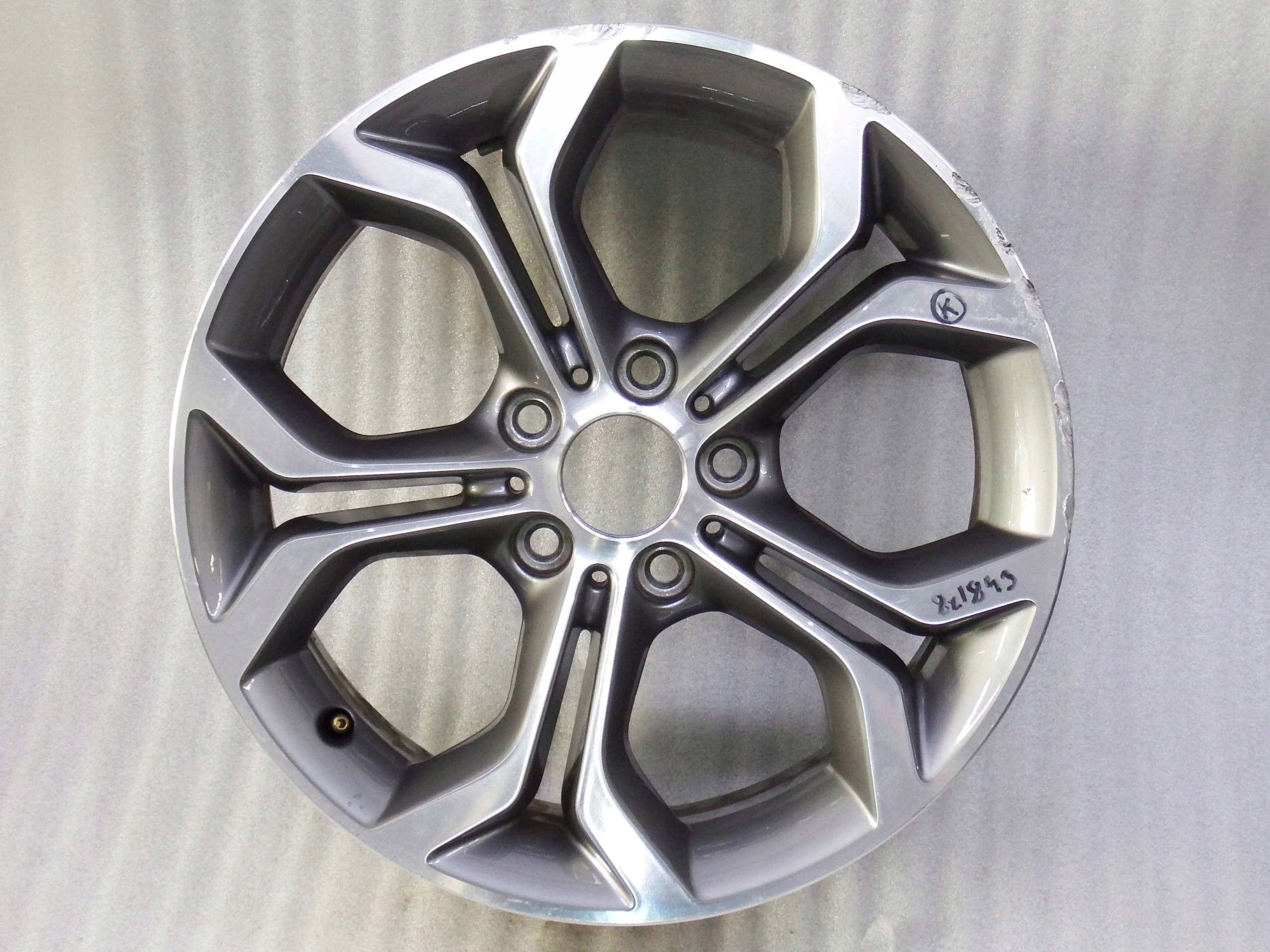 Диск алюминиевый BMW OE 6862889 8.0