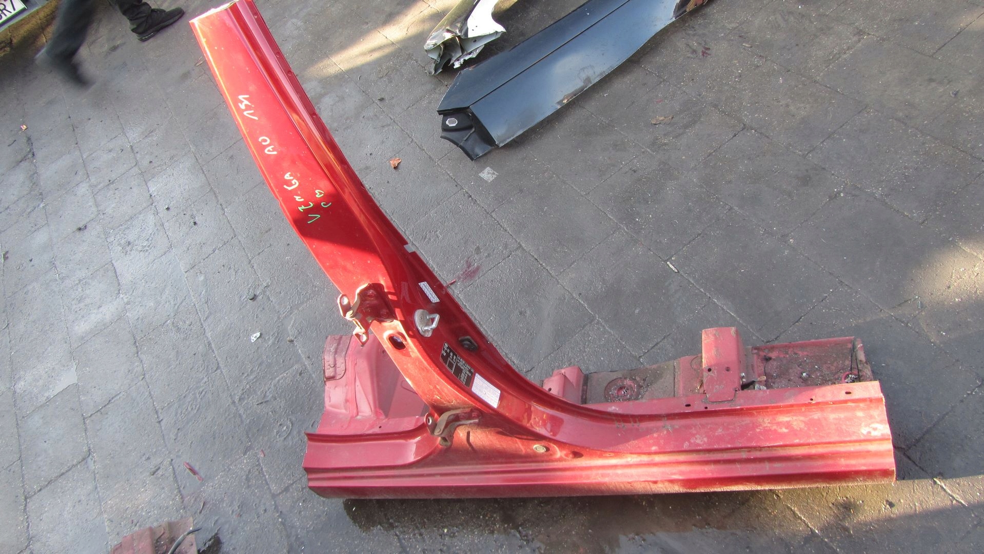 KIA VENGA ПОРІГ СТІЙКА ПРАВИЙ A0 09-16