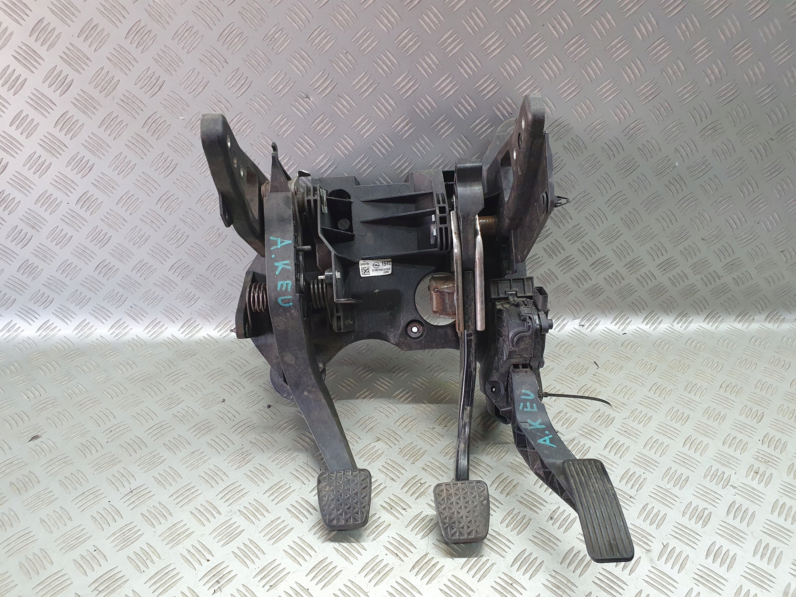 Педали европа opel ASTRA K 39094154