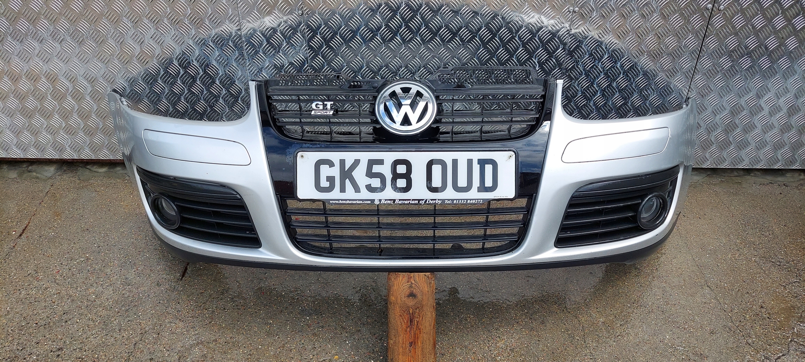 bumper front VOLKSWAGEN GOLF V GT original LAK: LA7W
