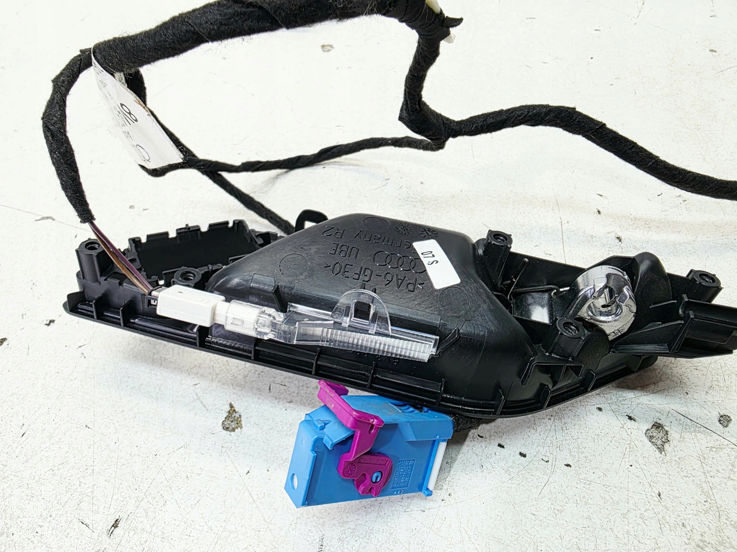 handle door right front AUDI A3 8V SPORTBACK 8V3837020A 8V4971036J