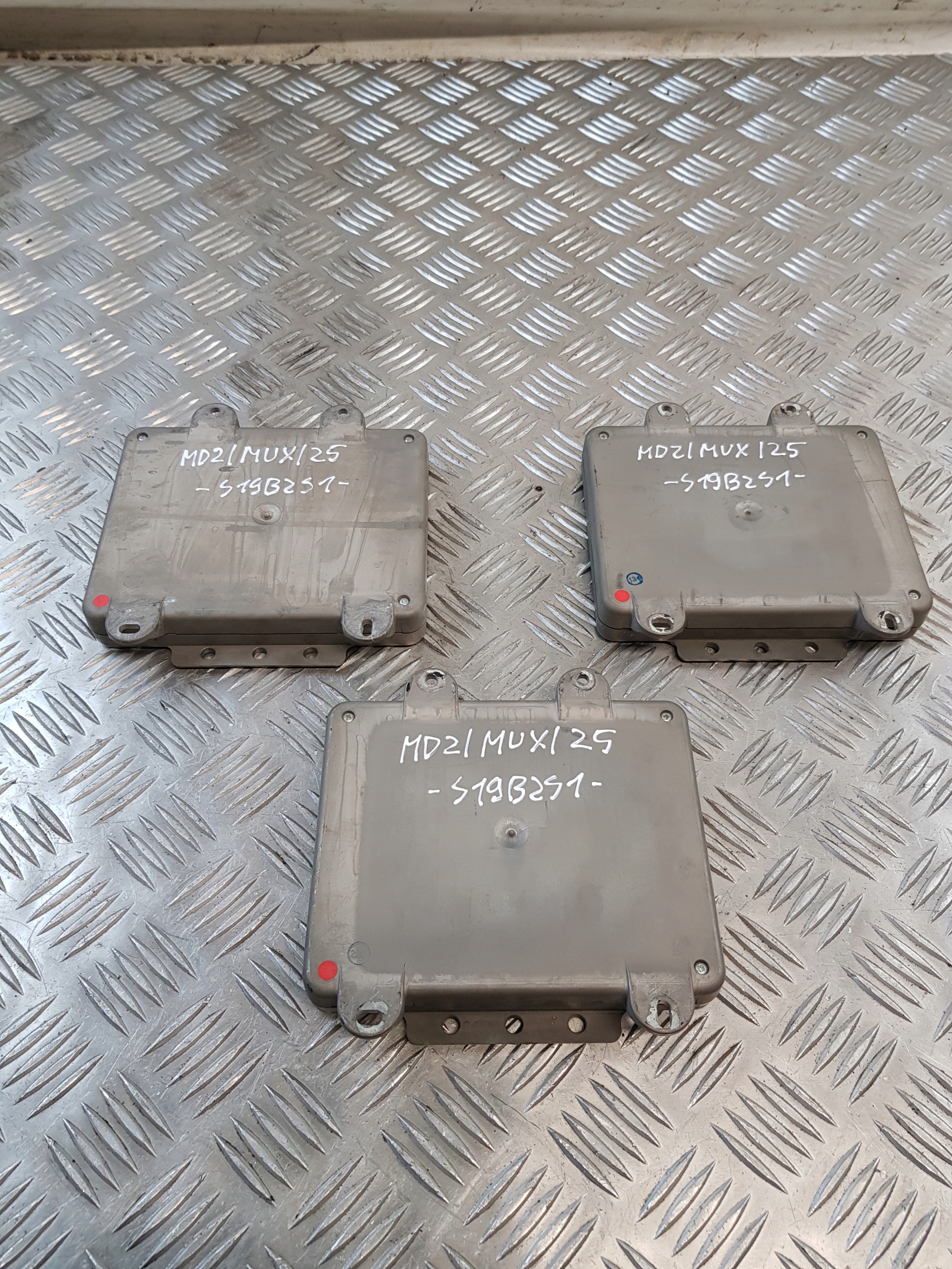 control unit SIEMENS VDO MUX2-M DO AUTOBUSU 1364.21010101 88.25935-6599